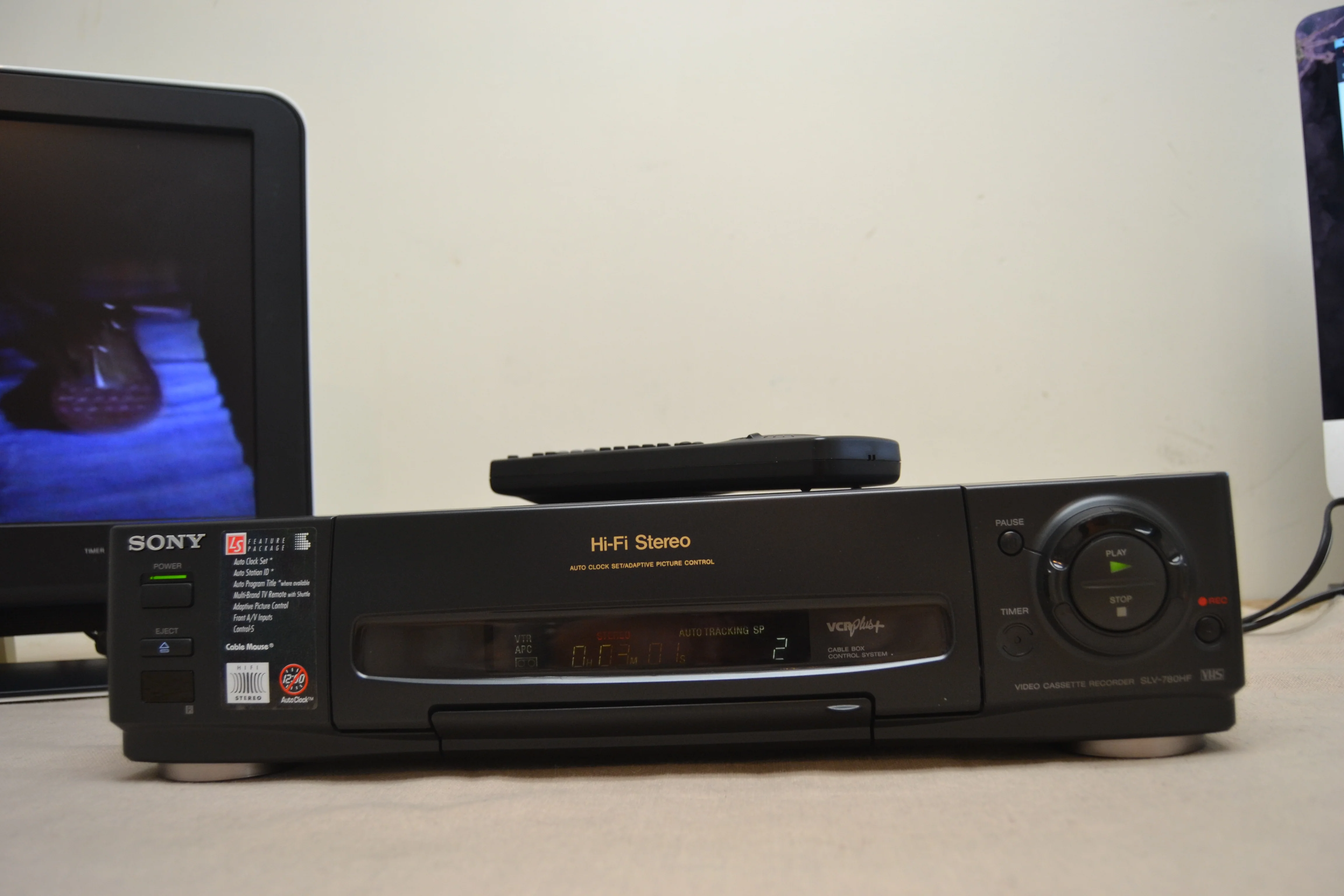 Sony SLV-780HF Hi-Fi Stereo VHS Video Cassette Recorder * Remote