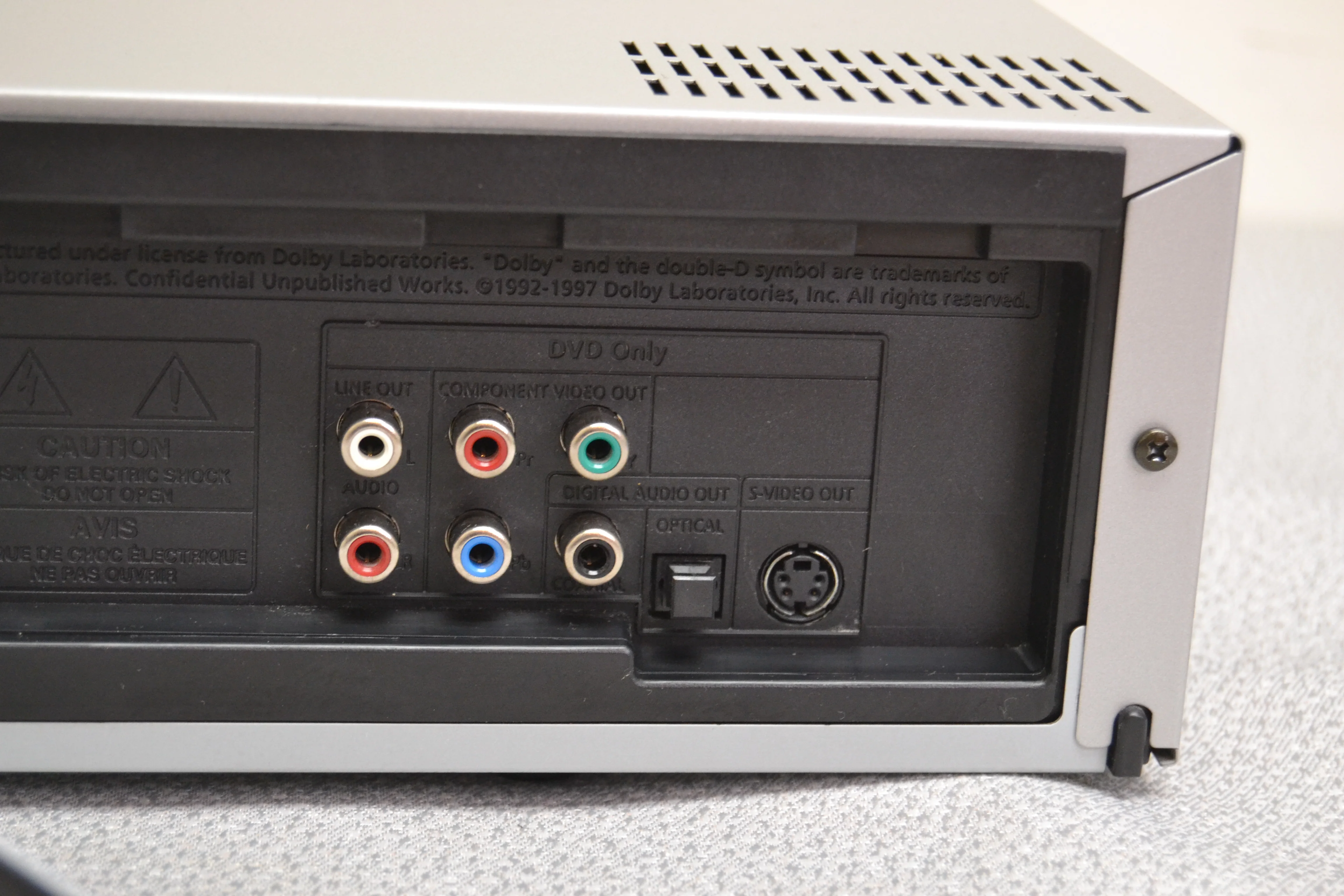 Sony SLV-D100 DVD/CD player + HiFi VCR * Remote - Image 14