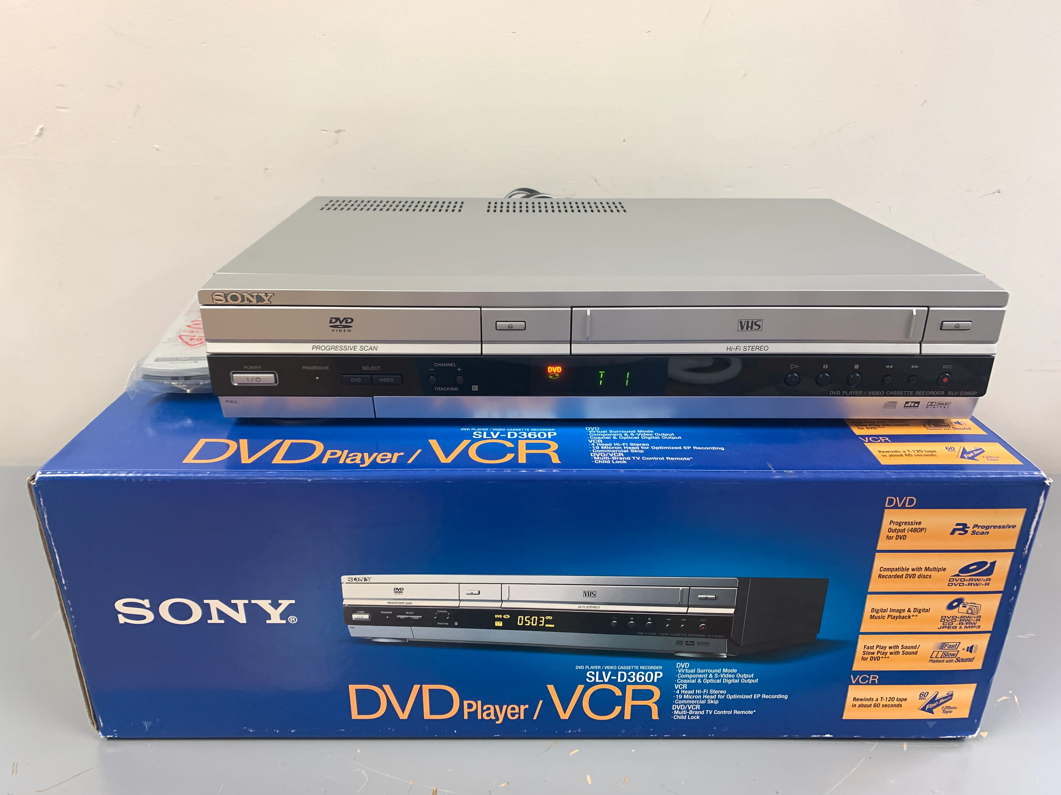 Sony SLV-D360P DVD/VHS Combo * Remote * Box