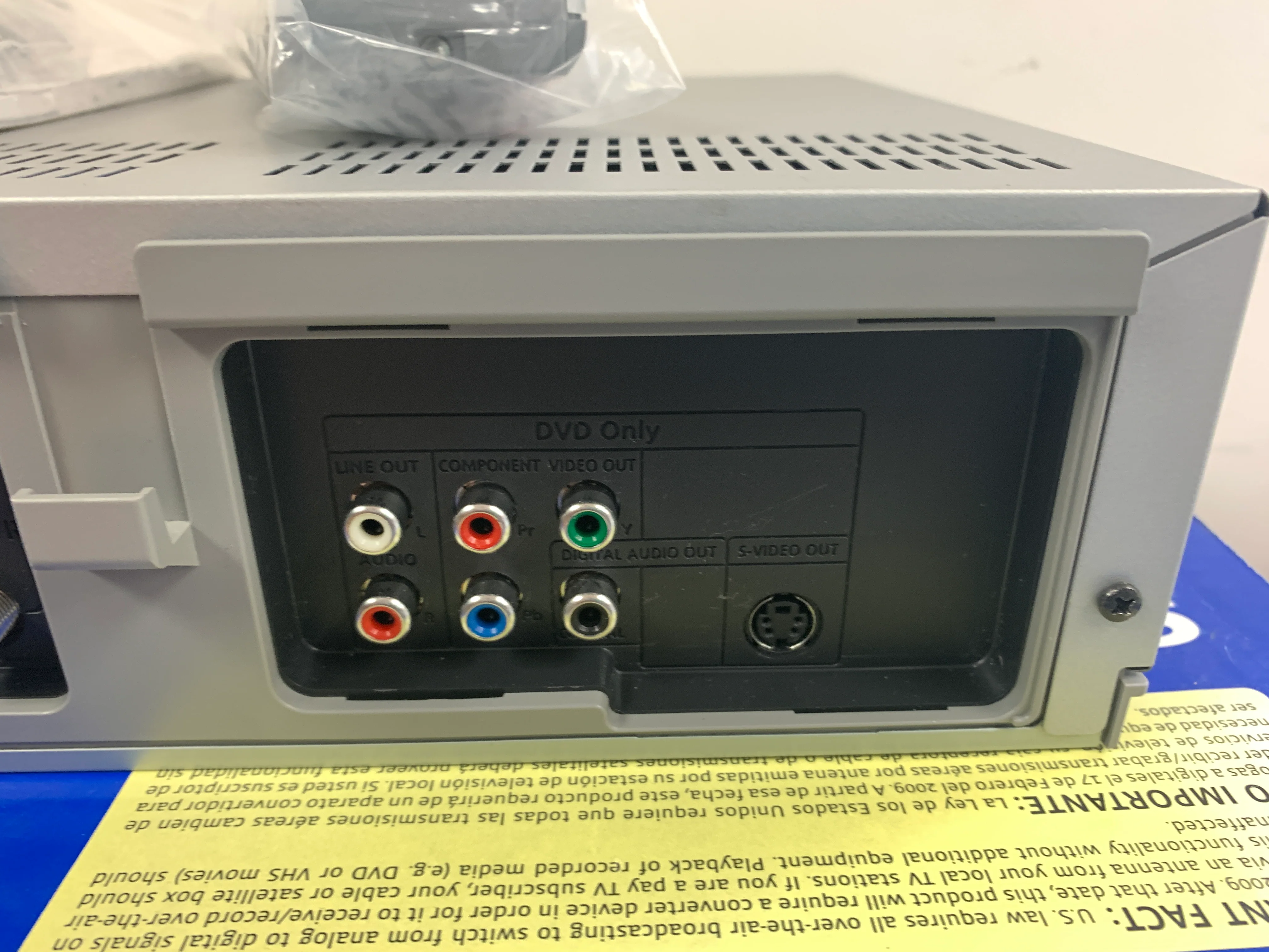 Sony SLV-D370P DVD/VHS Combo * New Open Box * Remote * Manual * Cables - Image 13