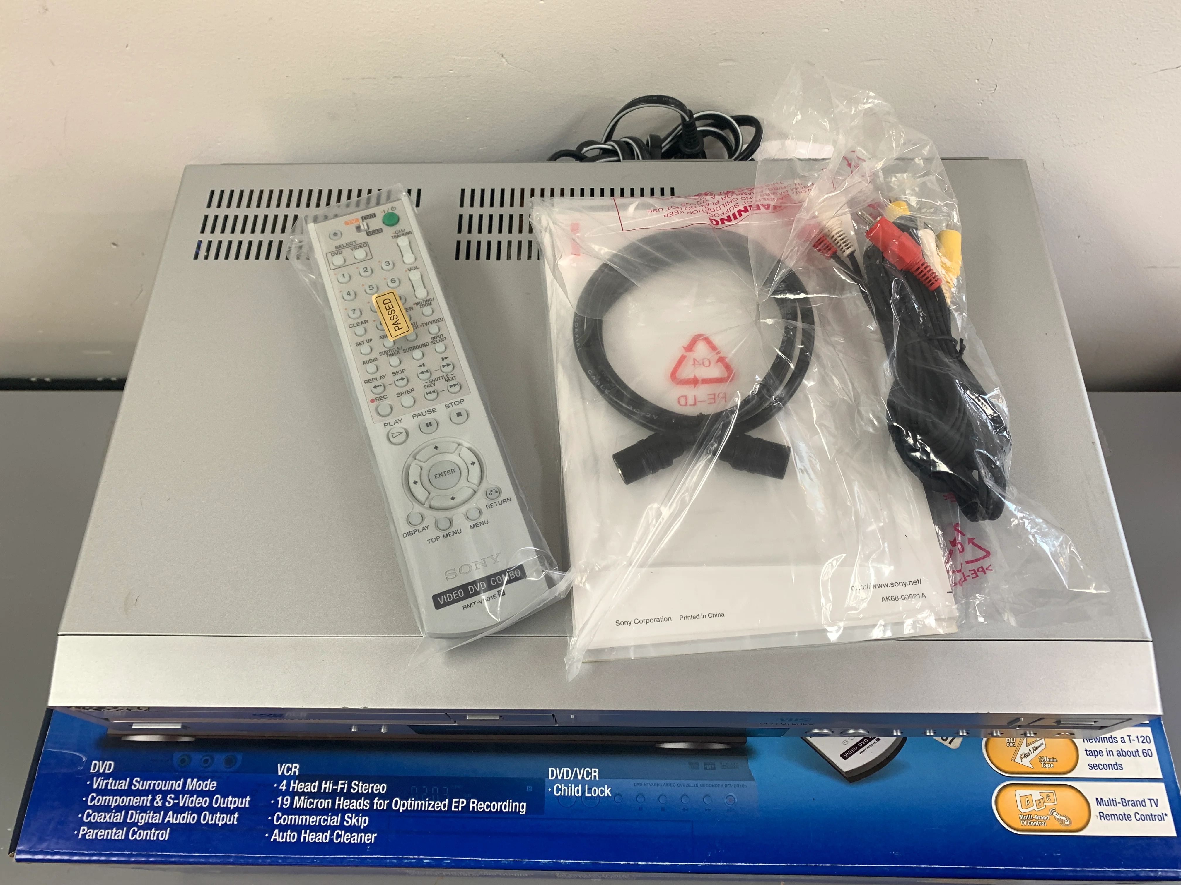 Sony SLV-D370P DVD/VHS Combo * New Open Box * Remote * Manual * Cables - Image 7