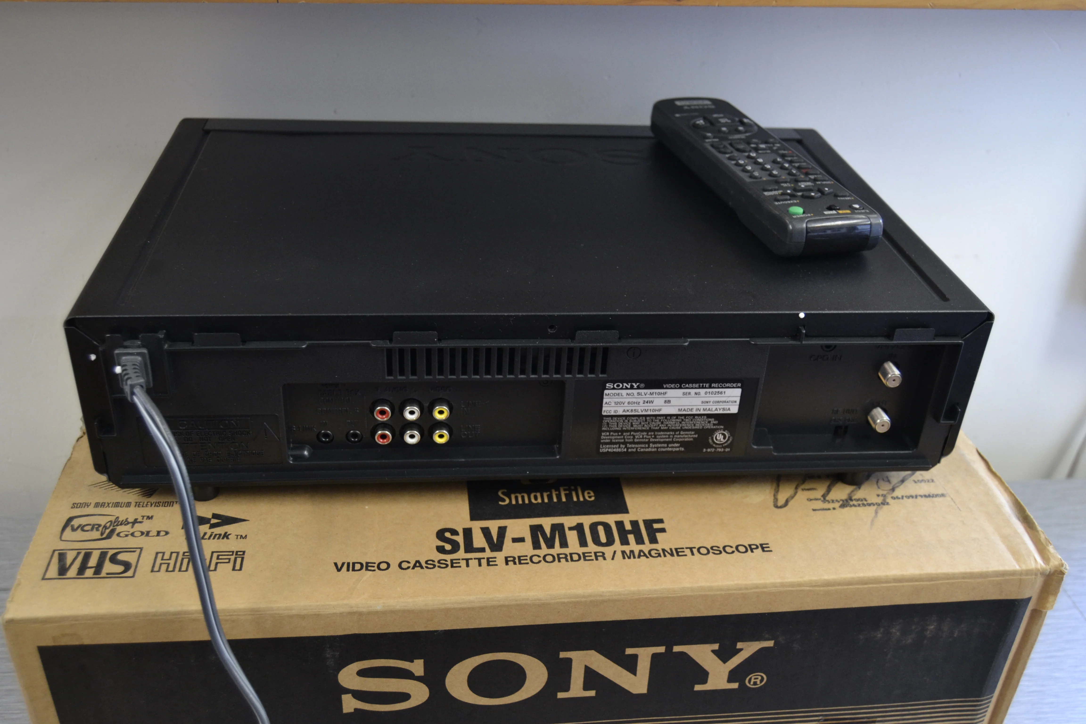 Sony SLV-M10HF Video Cassette Recorder * New Open Box * Remote * Manual * Accessories - Image 13