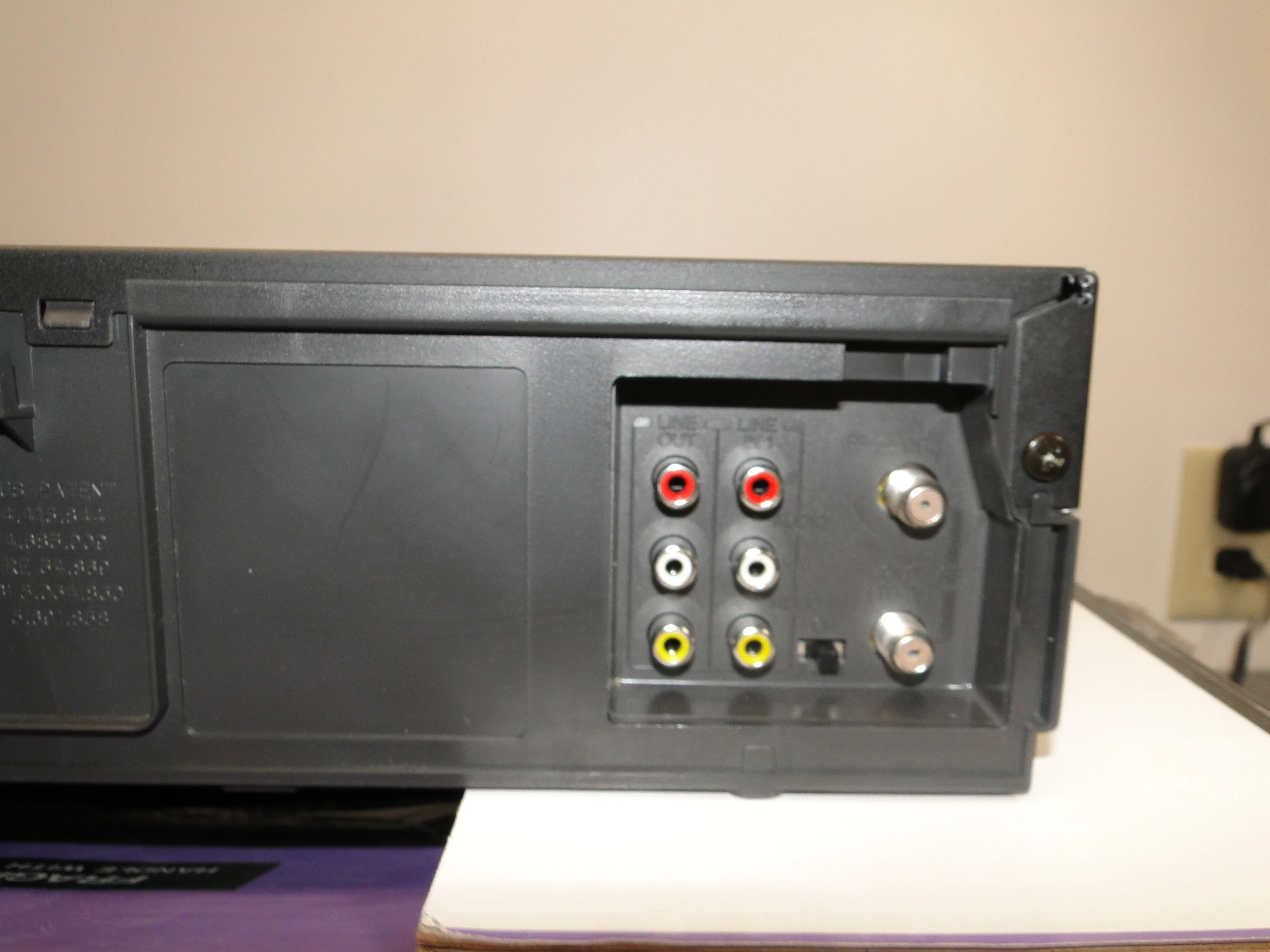 Sony SLV-N51 Video Cassette Recorder * Remote Control - Image 11