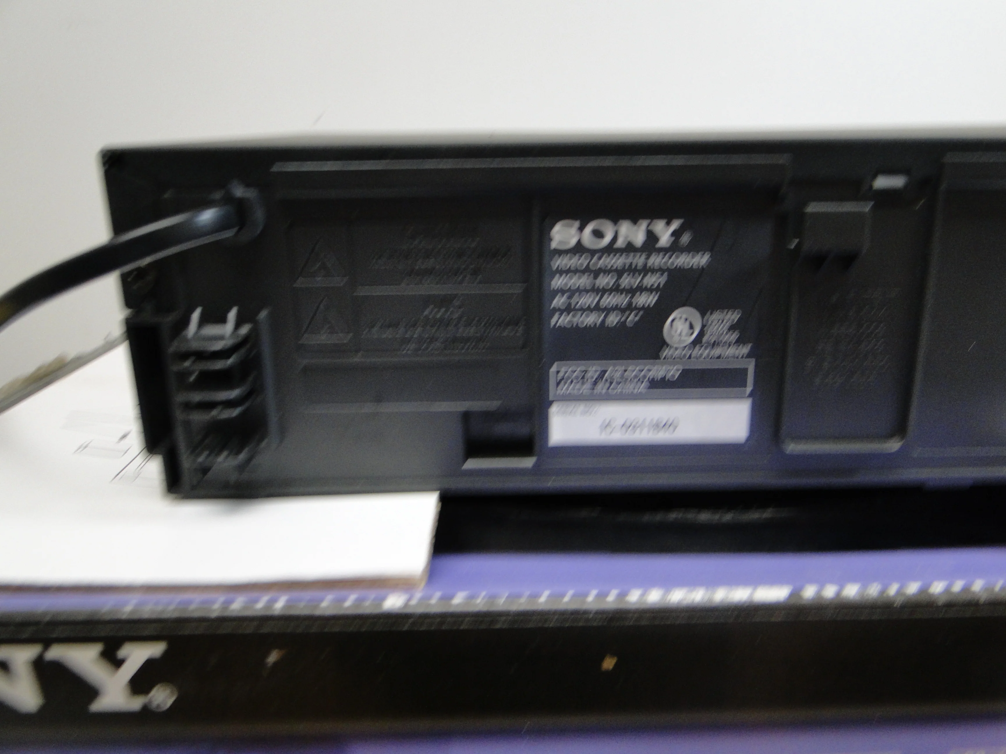 Sony SLV-N51 Video Cassette Recorder * Remote Control - Image 8