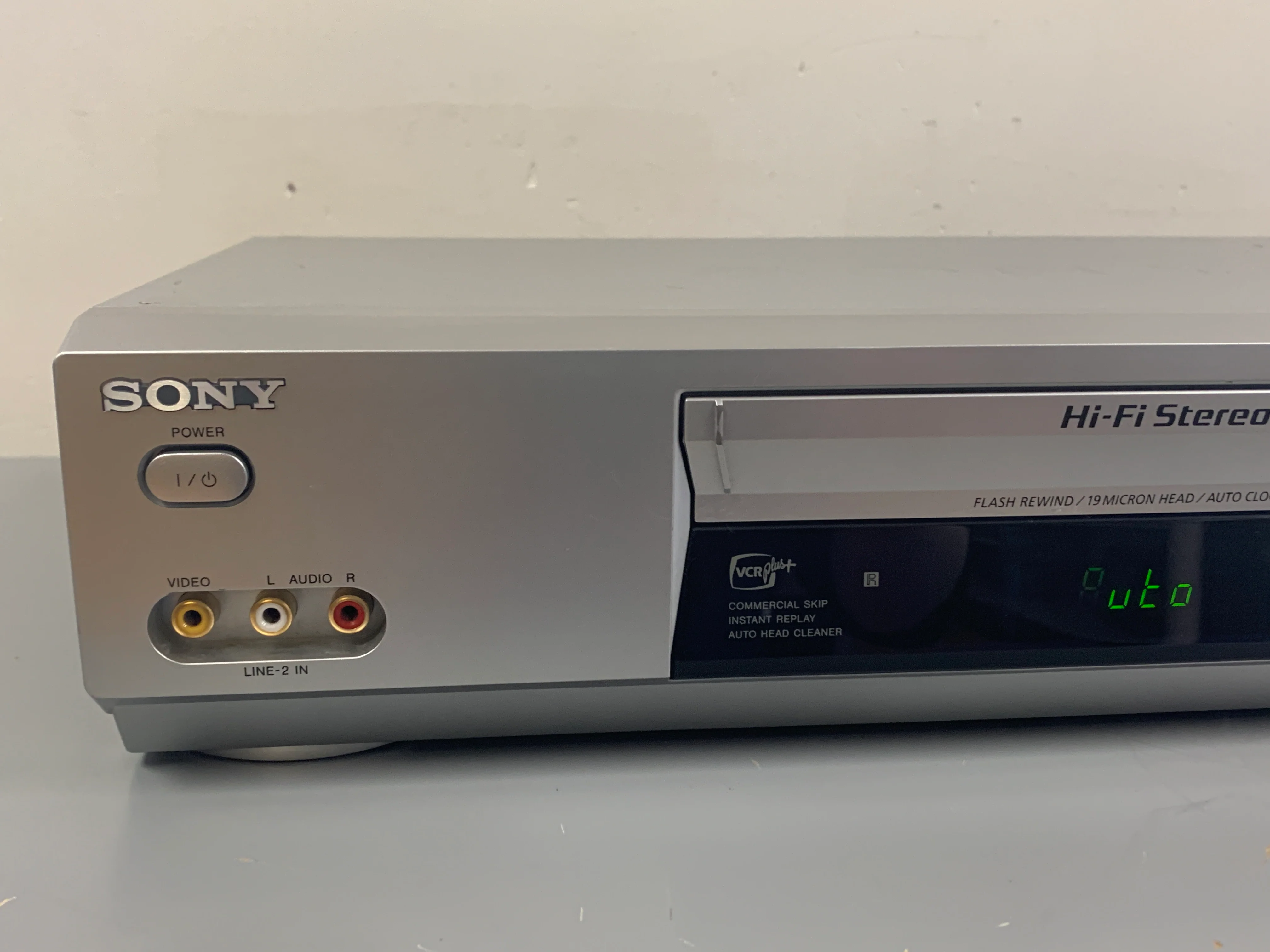 Sony SLV-N88 VCR * Remote - Image 3