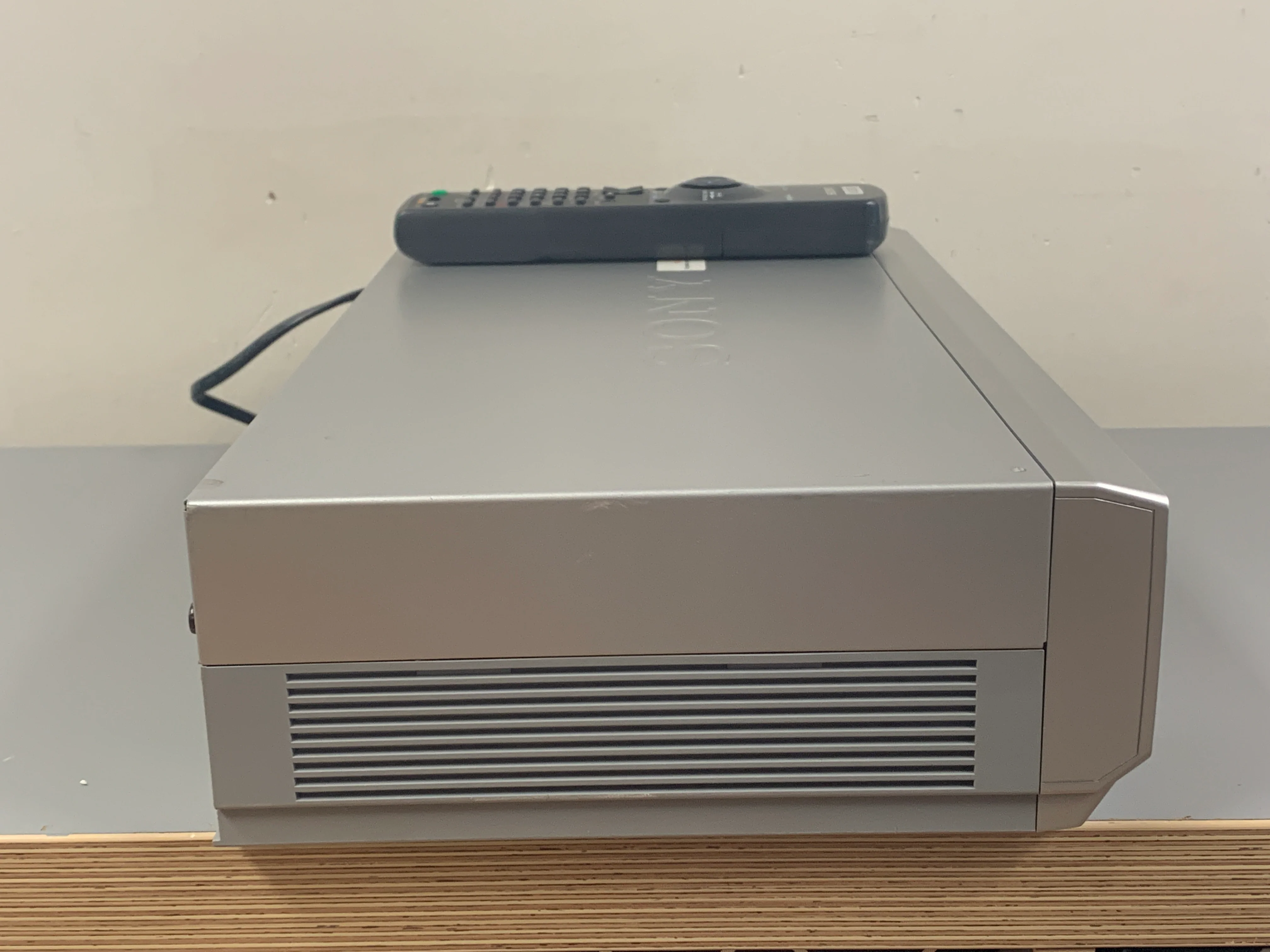 Sony SLV-N88 VCR * Remote - Image 6