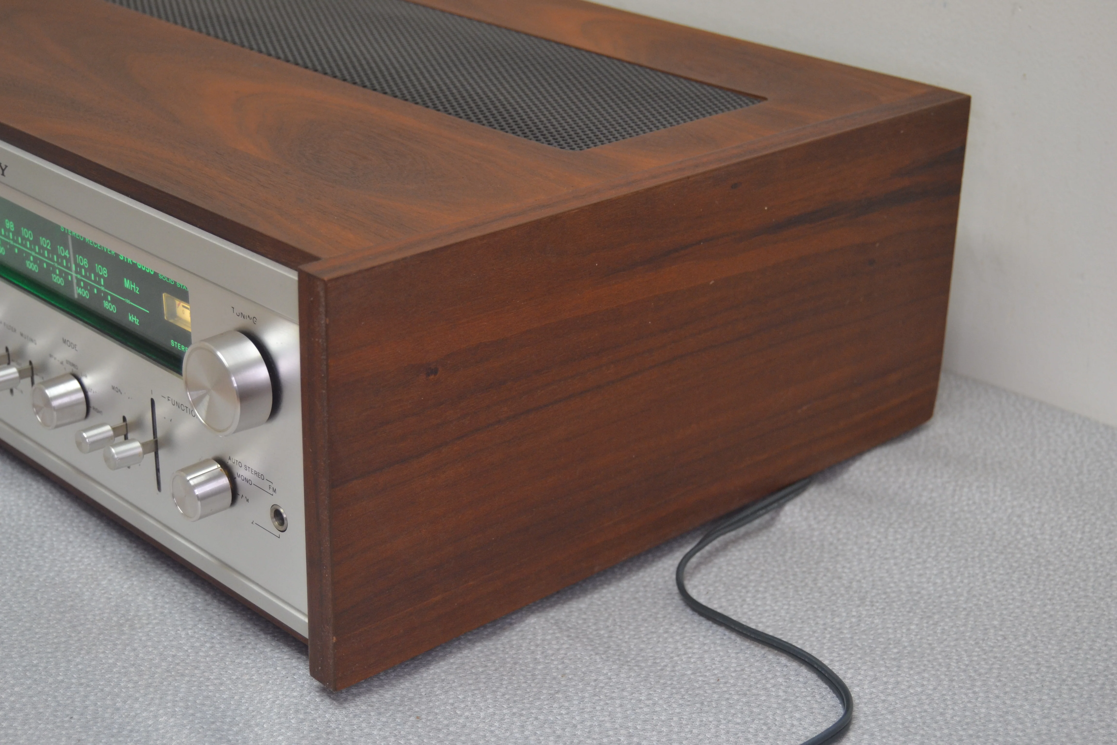 Sony STR-6050 AM/FM Stereo Receiver (1969) * 30W RMS * Fair Faceplate - Image 11