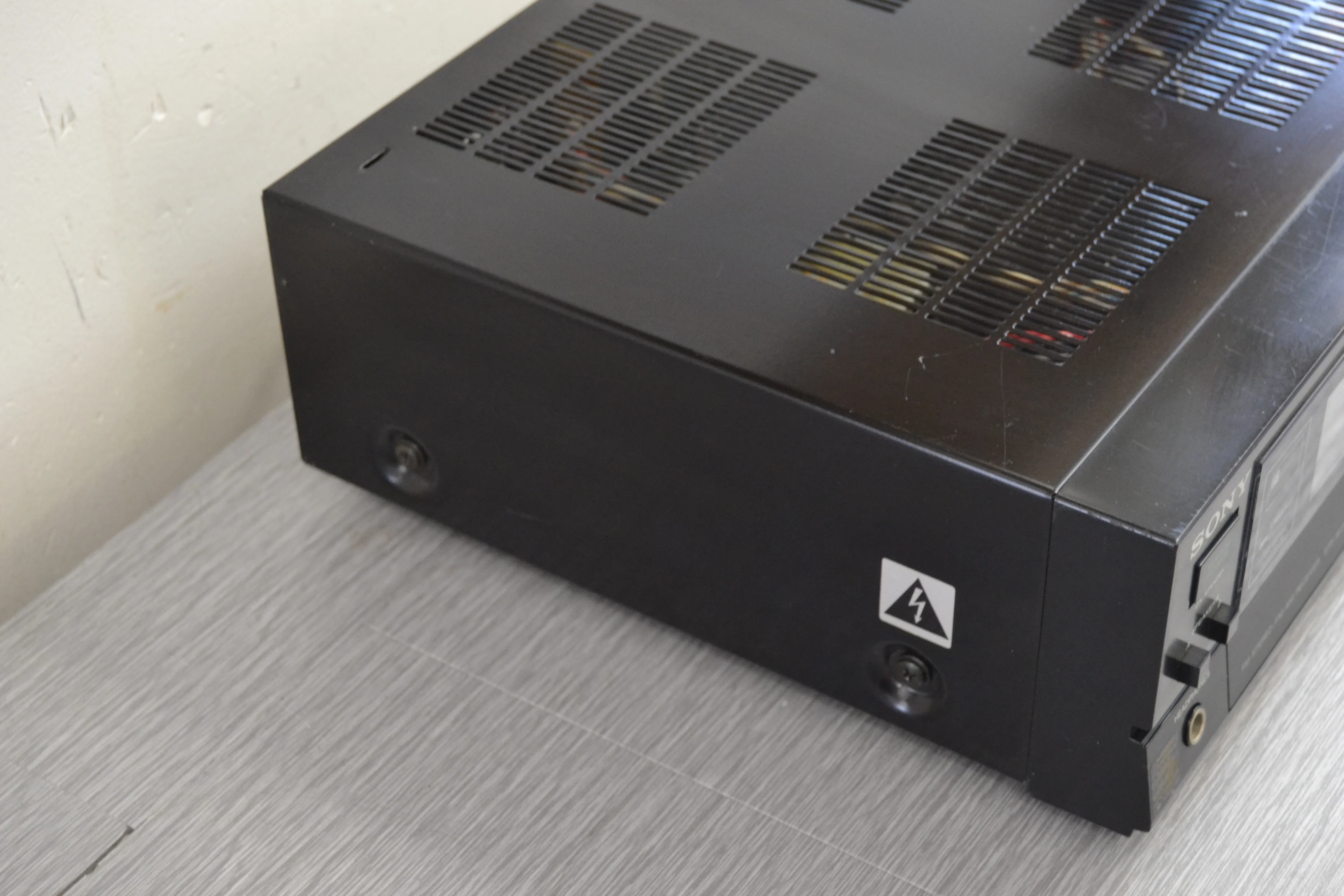 Sony STR-AV31 Stereo Receiver - Image 6