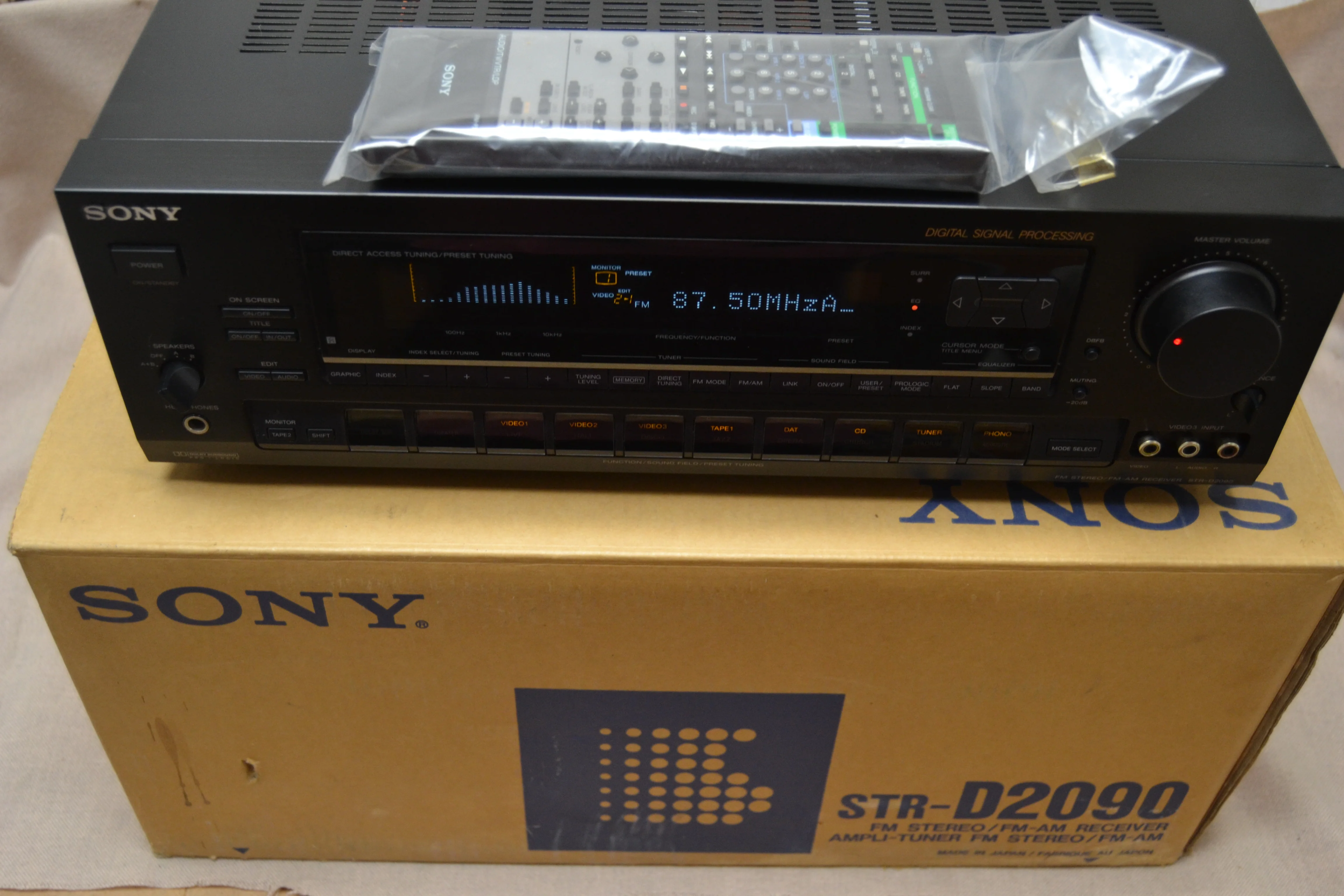 Sony STR-D2090  AM/FM Stereo Receiver (1992-93) * 120W RMS * Box * Remote