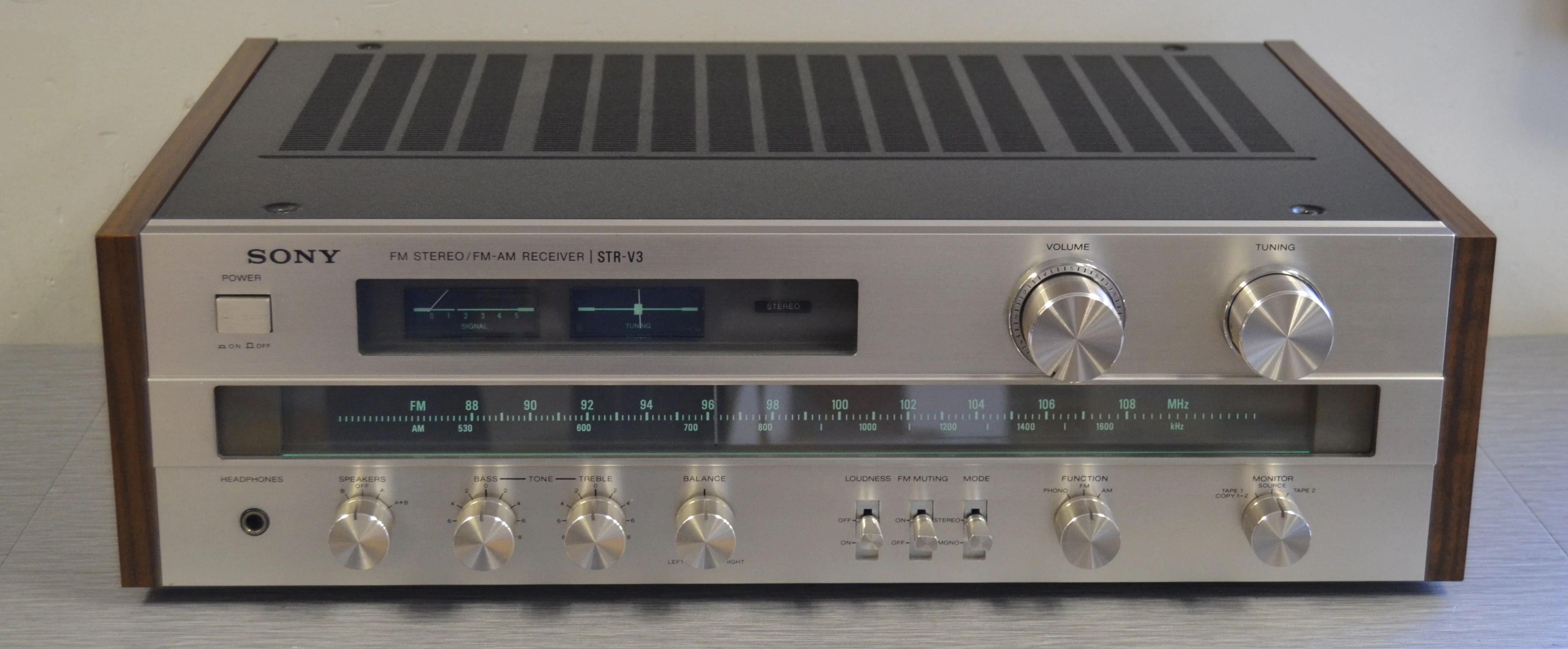 Sony STR-V3 Stereo Receiver * 35W RMS * 1978