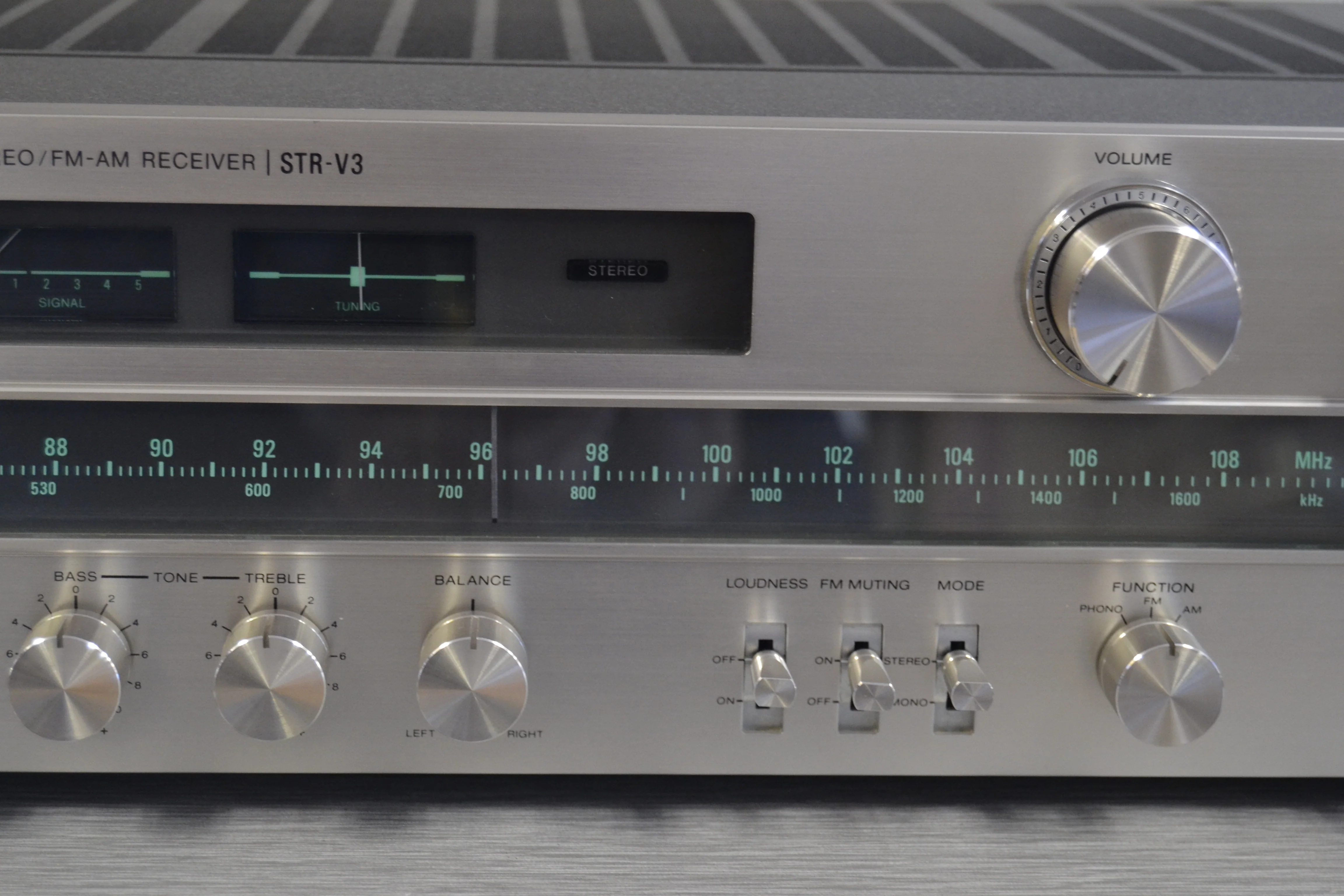 Sony STR-V3 Stereo Receiver * 35W RMS * 1978 - Image 3