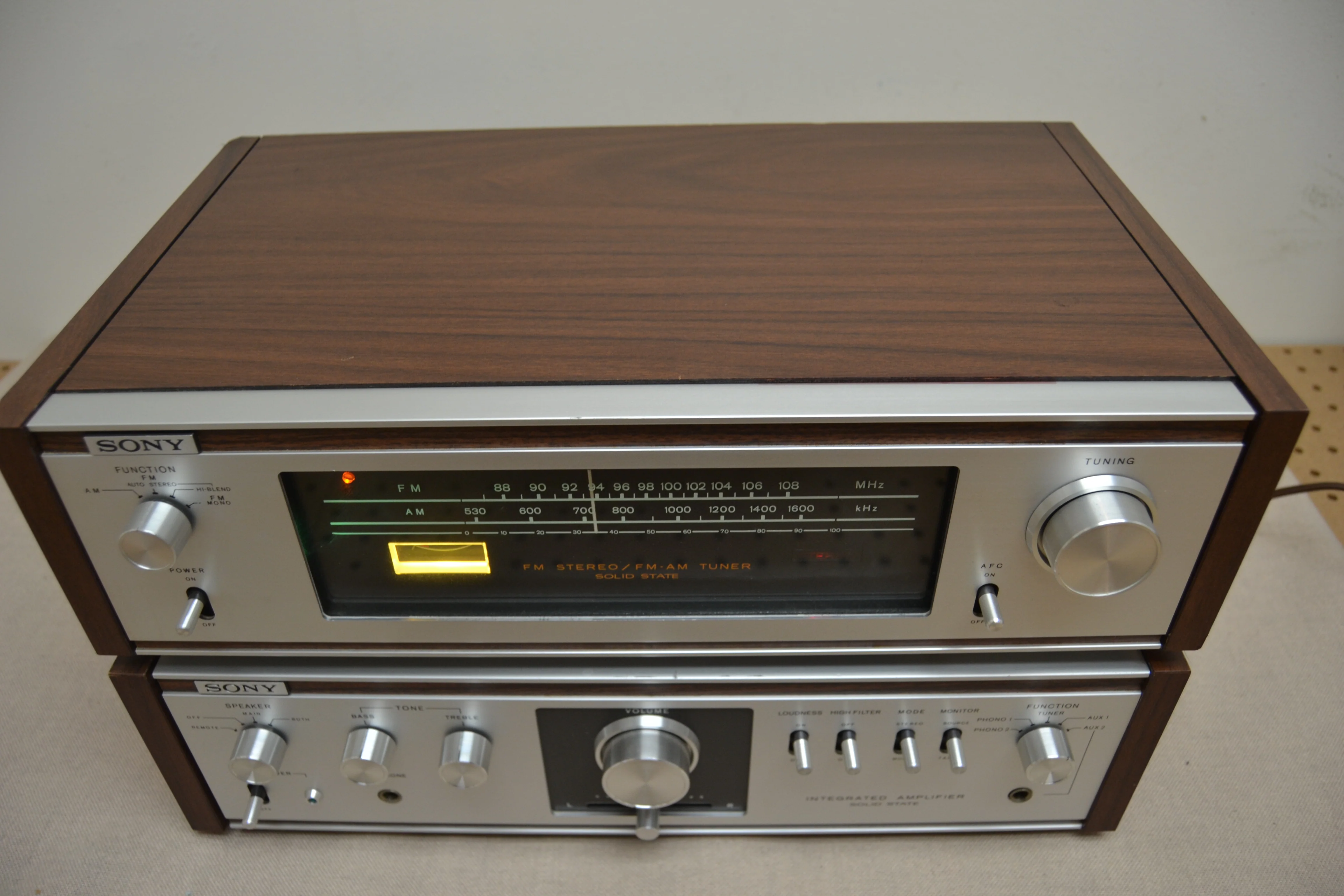 Sony TA-1010 Integrated Amplifier & Sony ST-5600 Stereo Tuner - Image 8