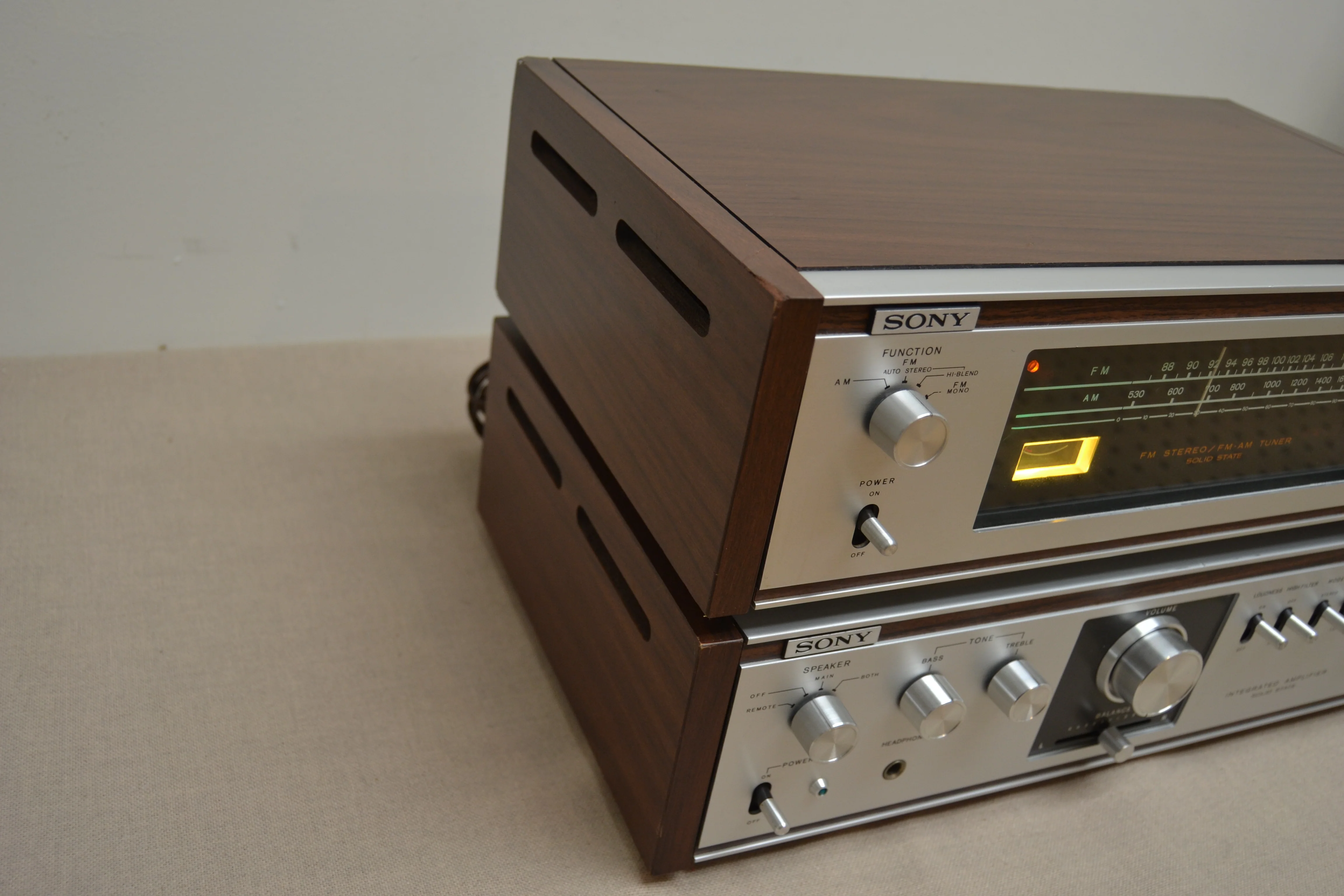 Sony TA-1010 Integrated Amplifier & Sony ST-5600 Stereo Tuner - Image 9