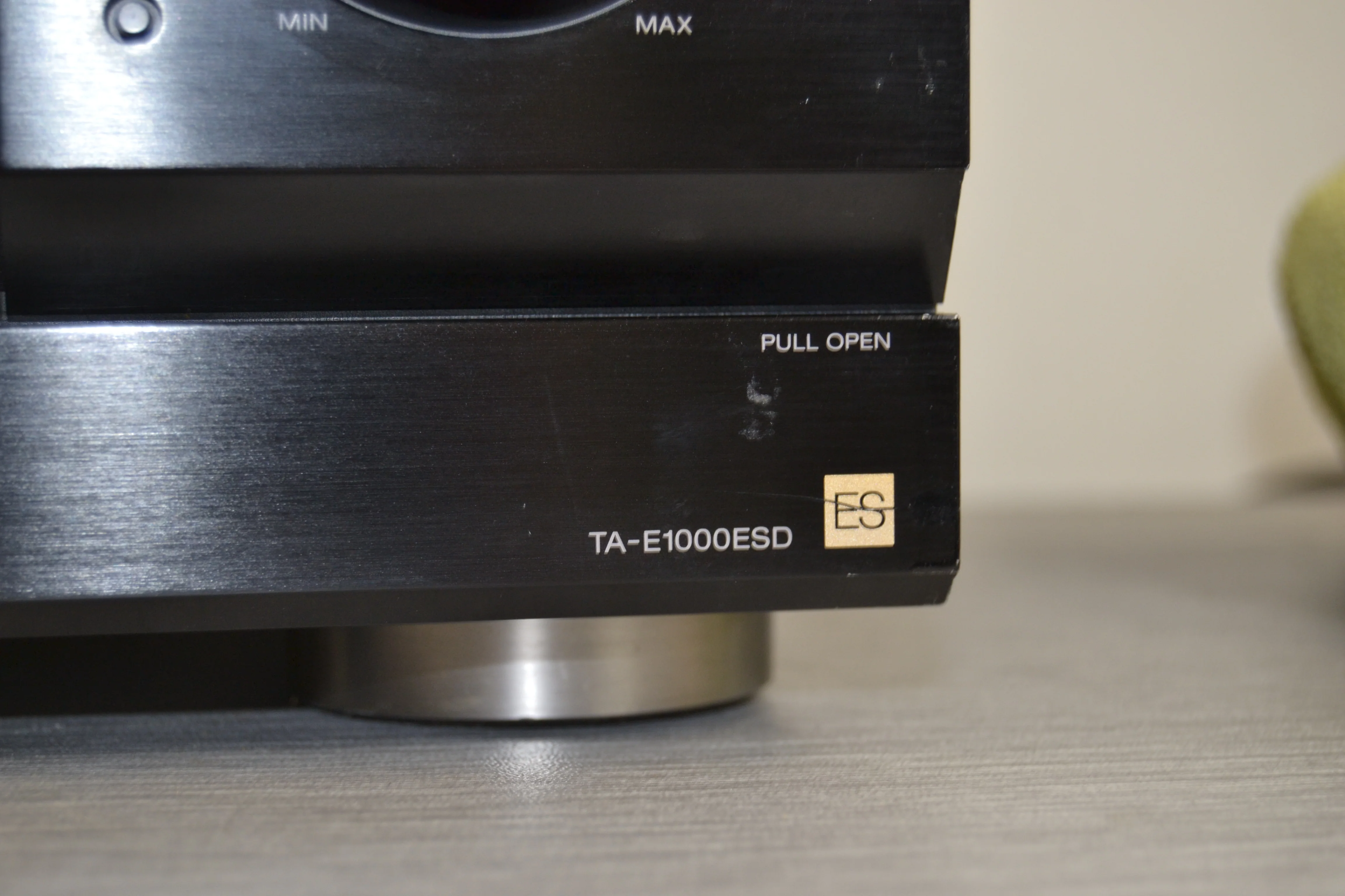 Sony TA-E1000ESD Stereo Preamplifier * Remote Control - Image 5