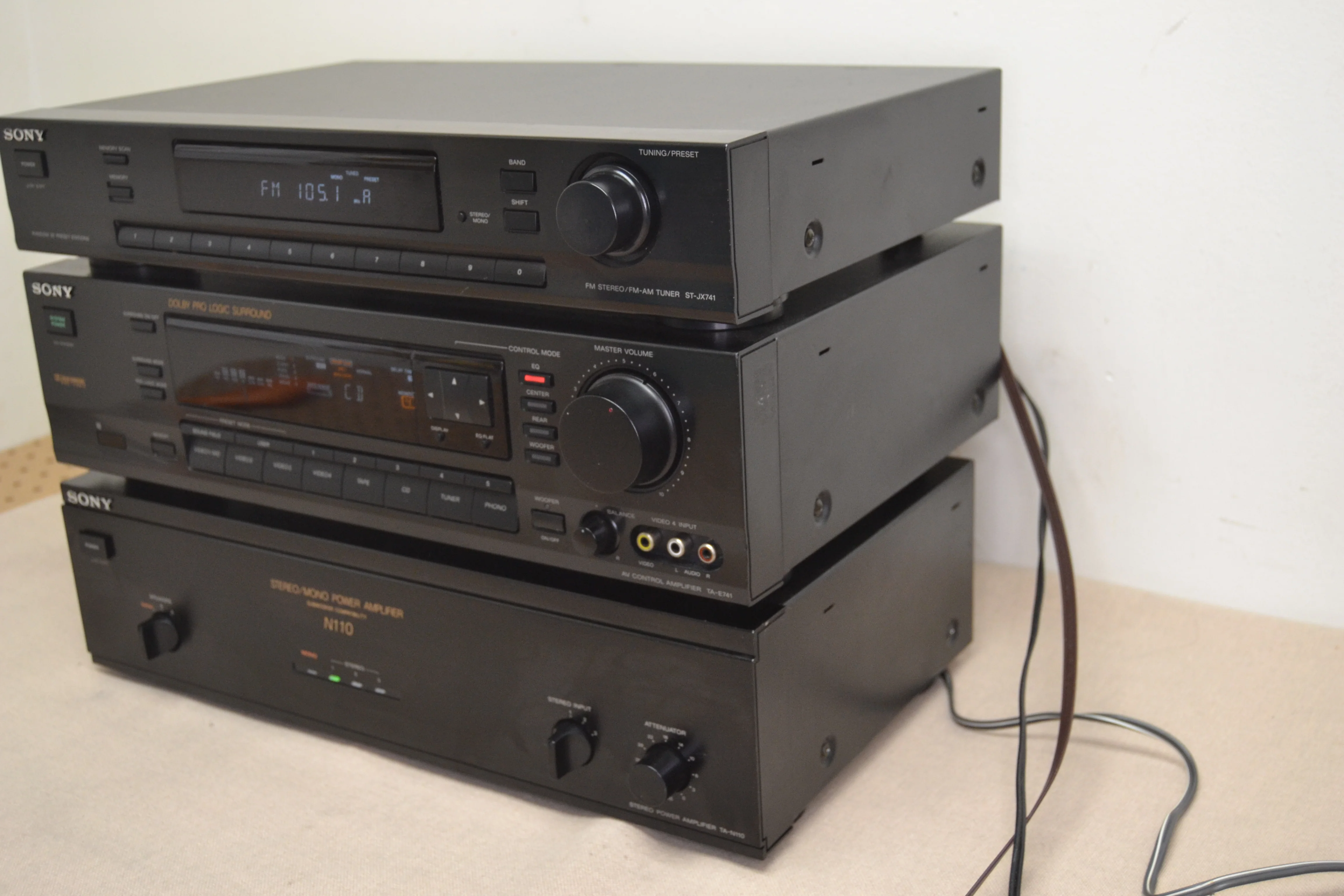 Sony Stack ! TA-E741 Preamplifier - ST-JX741 Tuner - N110 Power Amplifier - Image 12