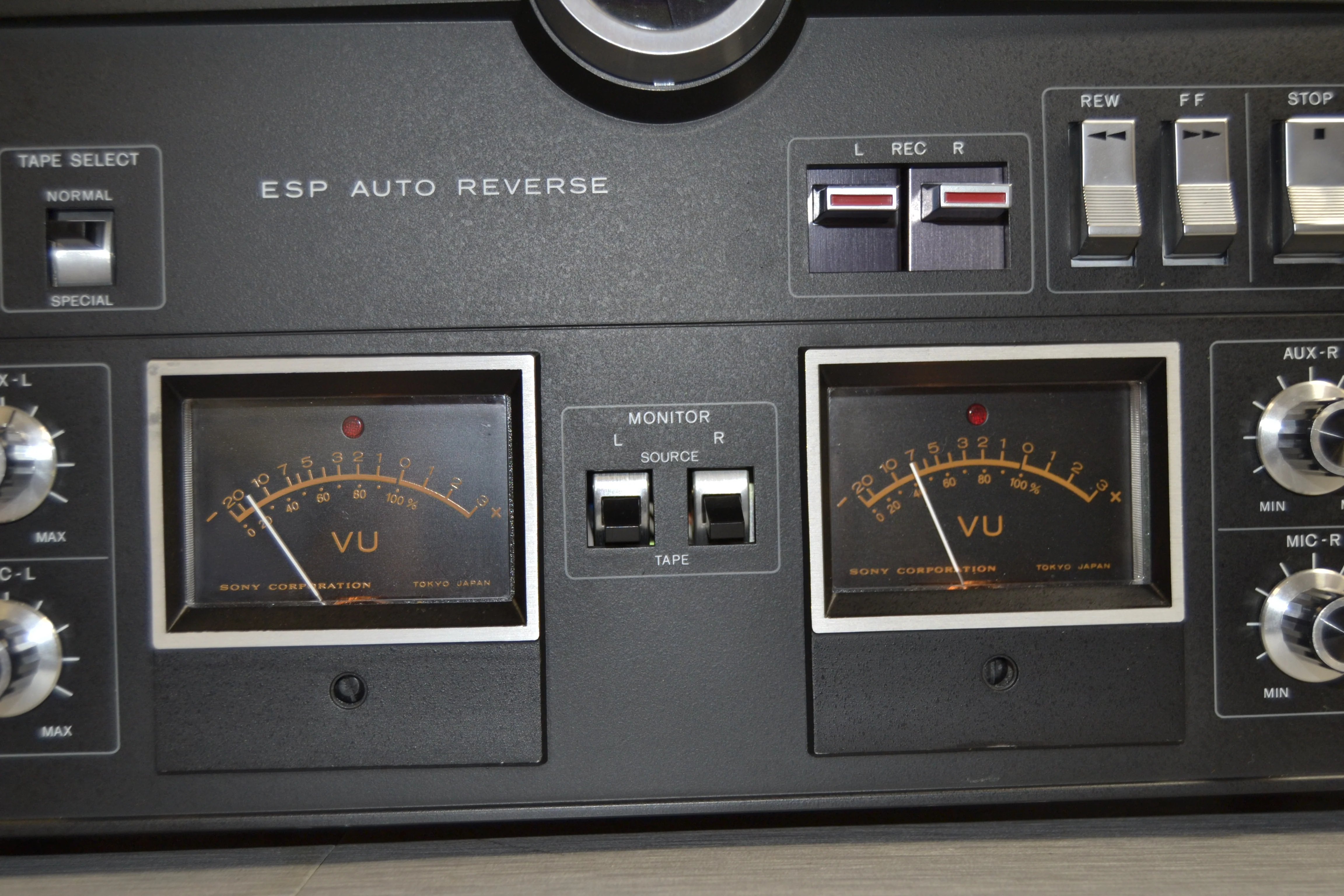 Sony TC-580 Reel to Reel Recorder - Image 4