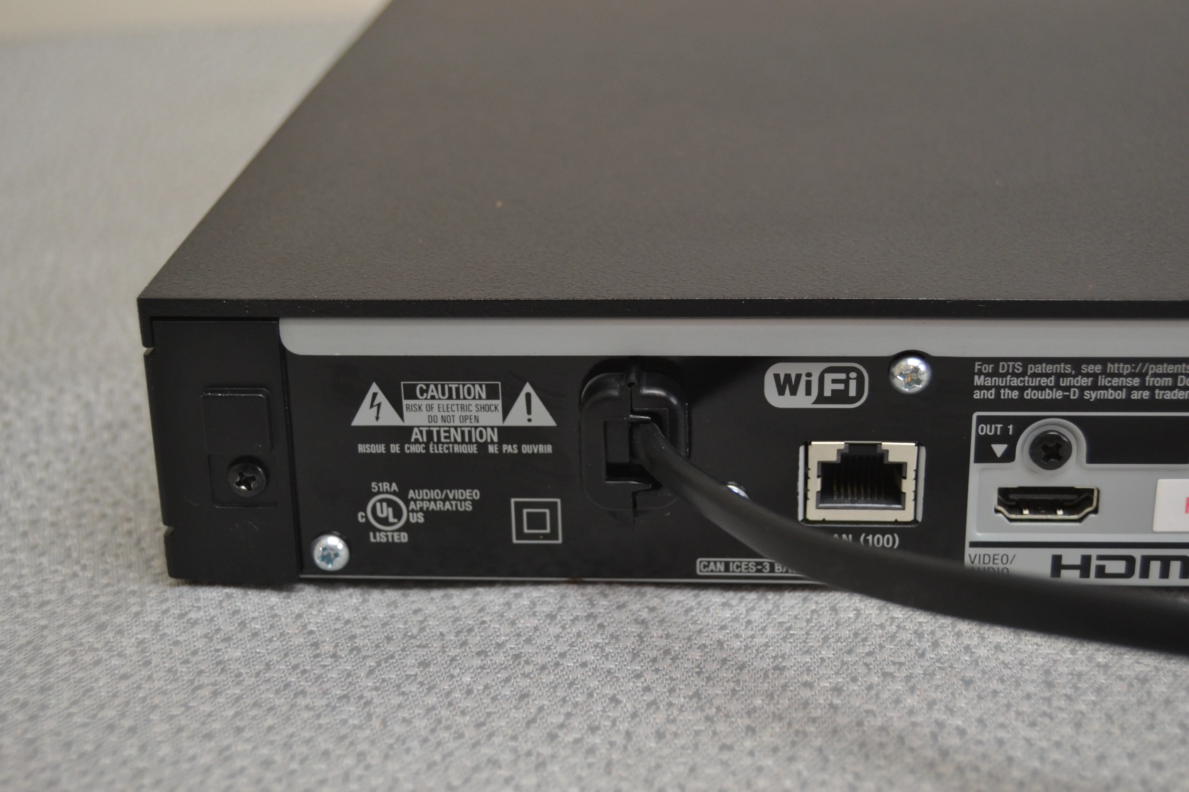 Sony UBP-X800 4K Ultra HD Blu-ray player with Wi-Fi® and Bluetooth® - Image 8