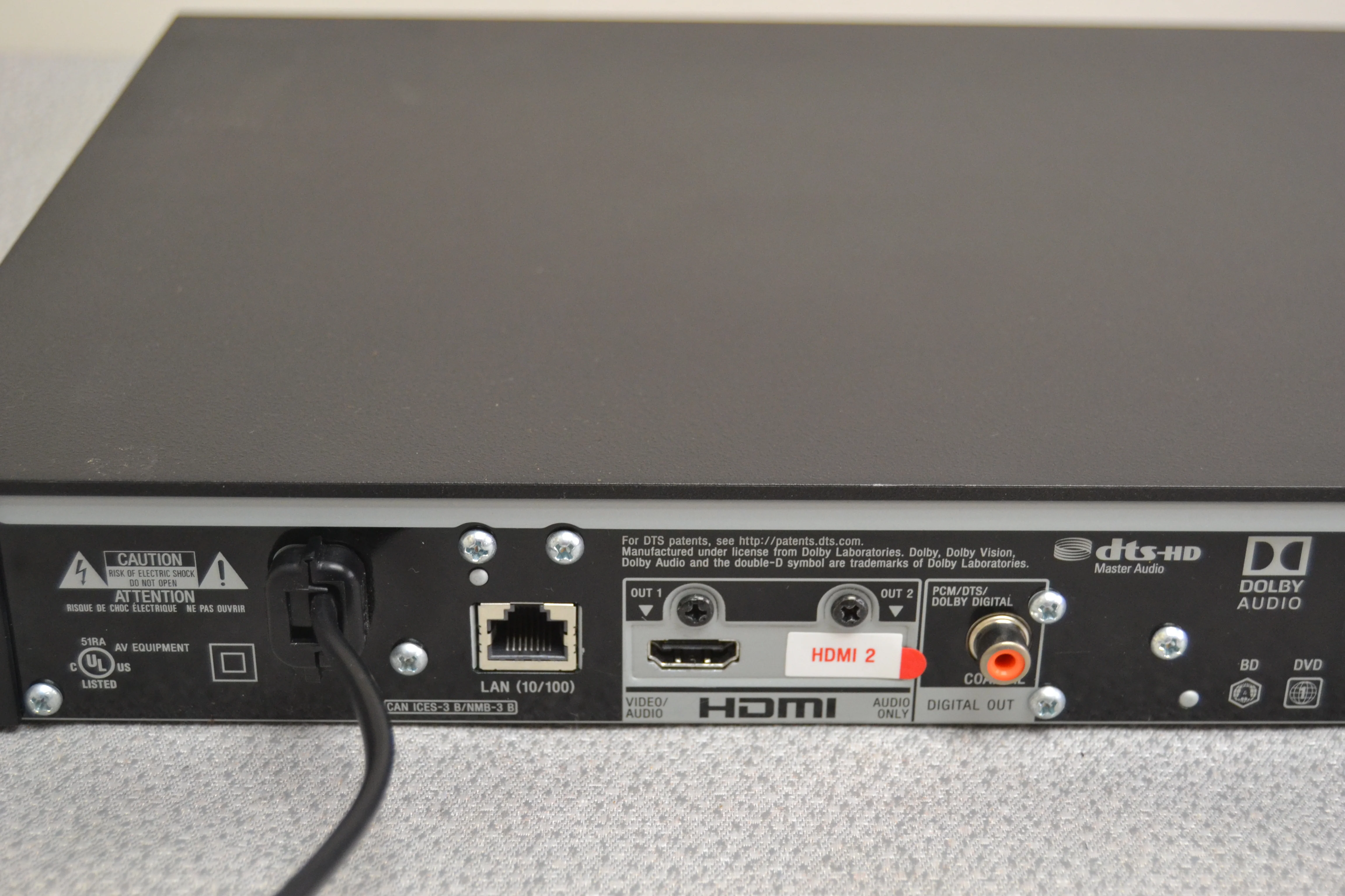 Sony UBP-X800M2 4K Ultra HD Blu-ray player with Wi-Fi® and Bluetooth® * Remote * Manual - Image 7