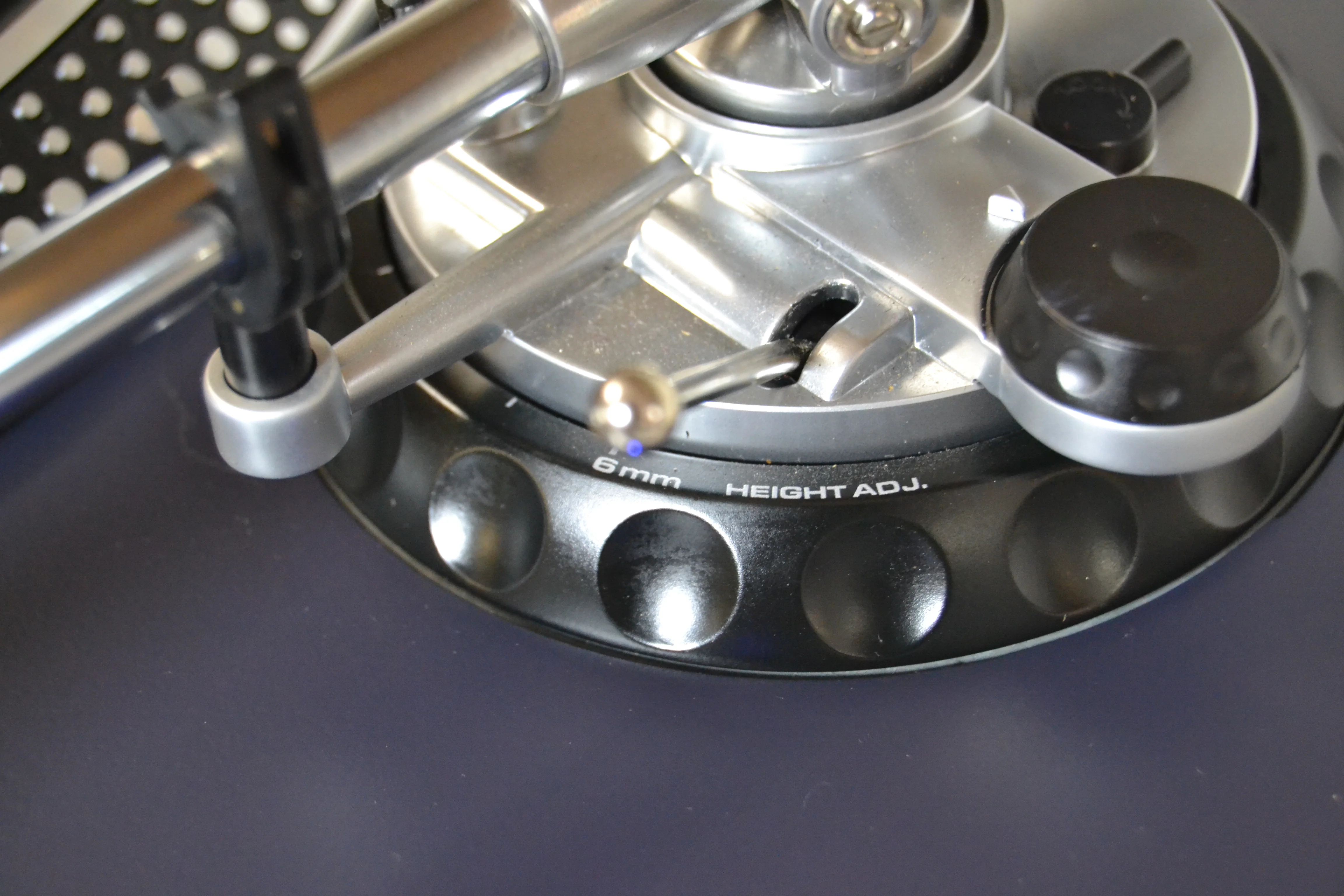 Stanton STR8.150 Direct Drive DJ Turntable - Image 5
