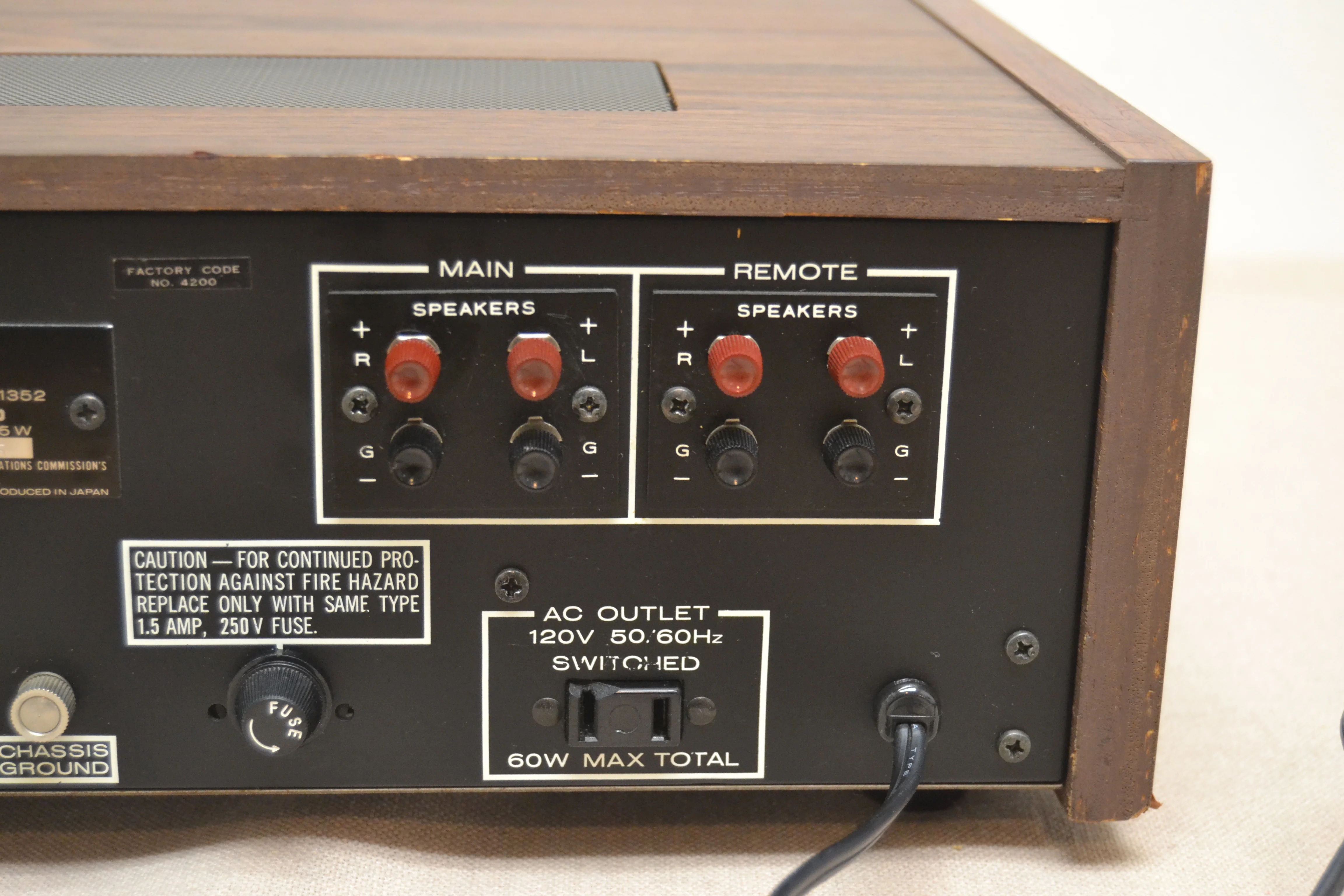 Superscope R-330 Stereo Receiver * 1973 * 7W RMS * Pink Dial - Image 12