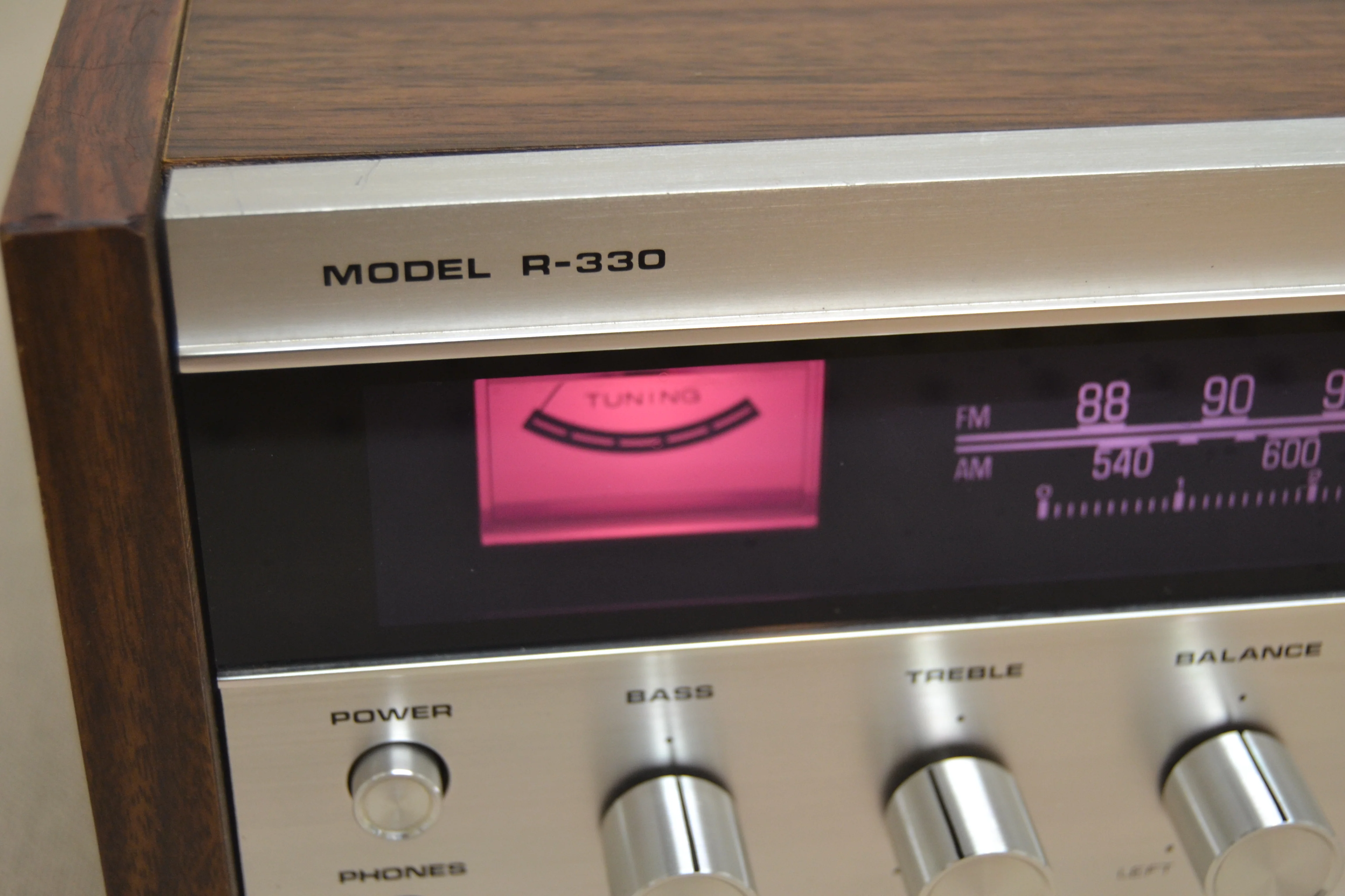 Superscope R-330 Stereo Receiver * 1973 * 7W RMS * Pink Dial - Image 8