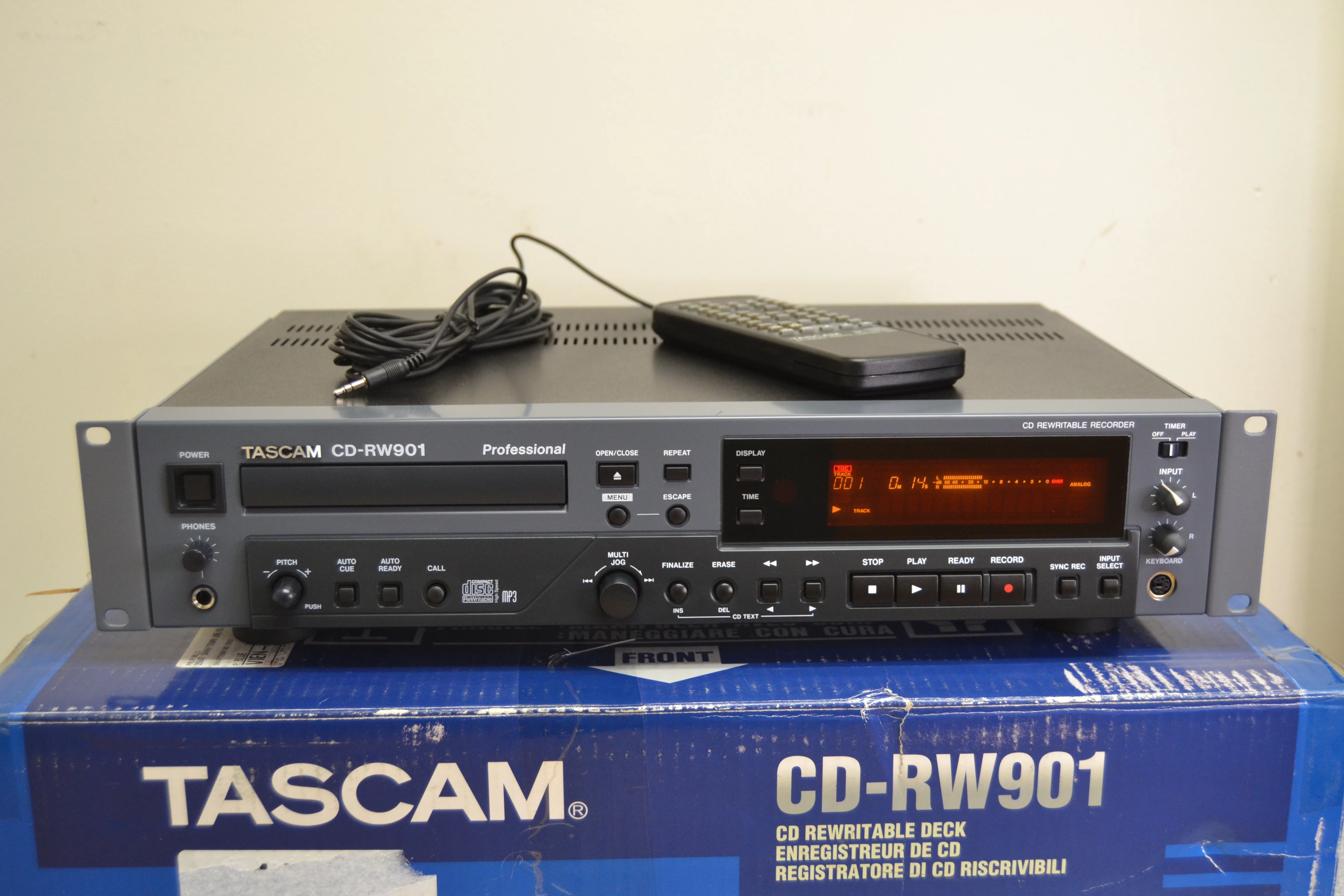 Tascam CD-RW901 CD Recorder/Player * Wired Remote * Box * Printed Manual - Image 2