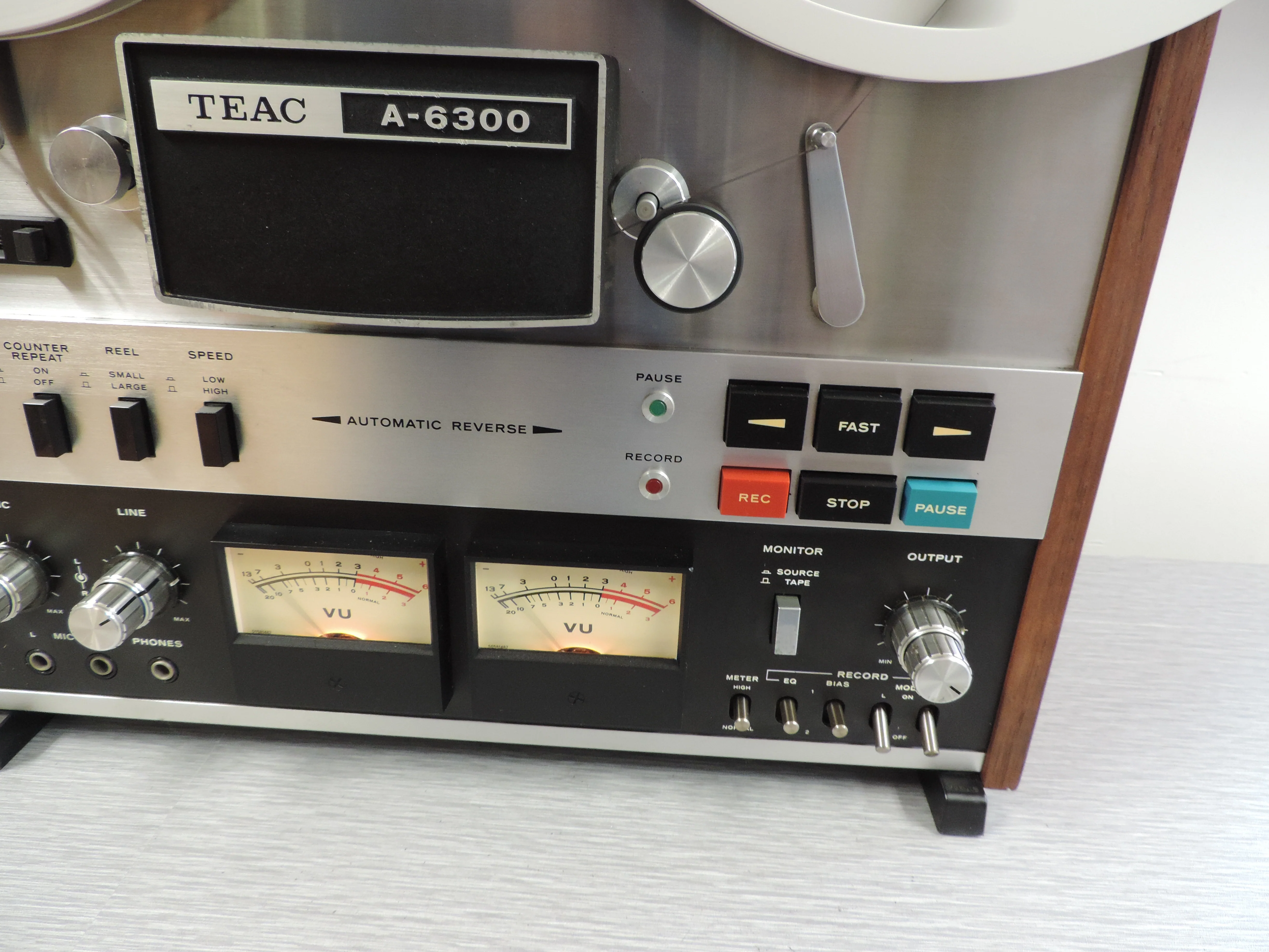 Teac A-6300 Reel to Reel 10 inch Player/Recorder - Image 3