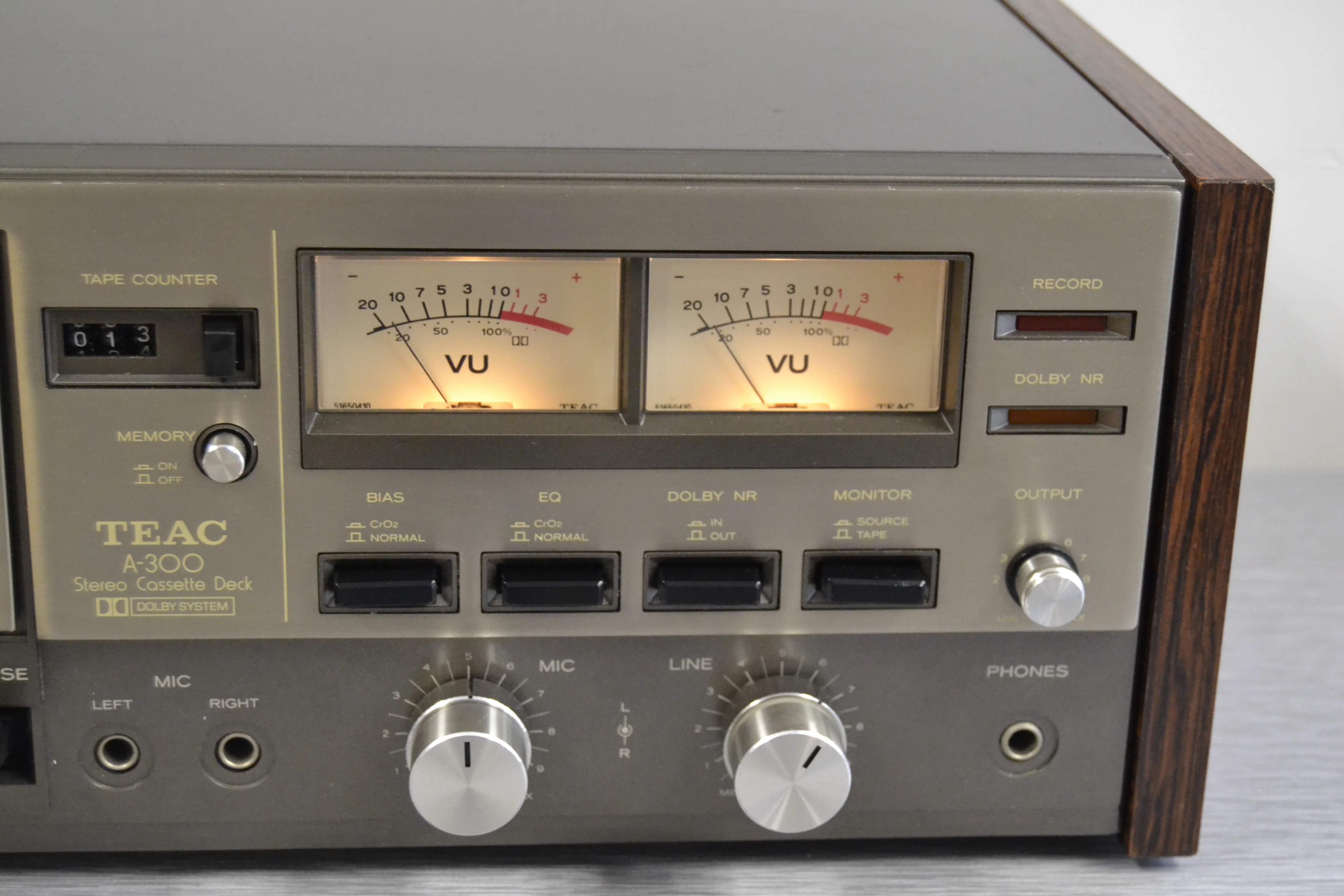 Teac A300 Single Cassette Deck - New Belts - 3 Heads - 1979 - Image 4