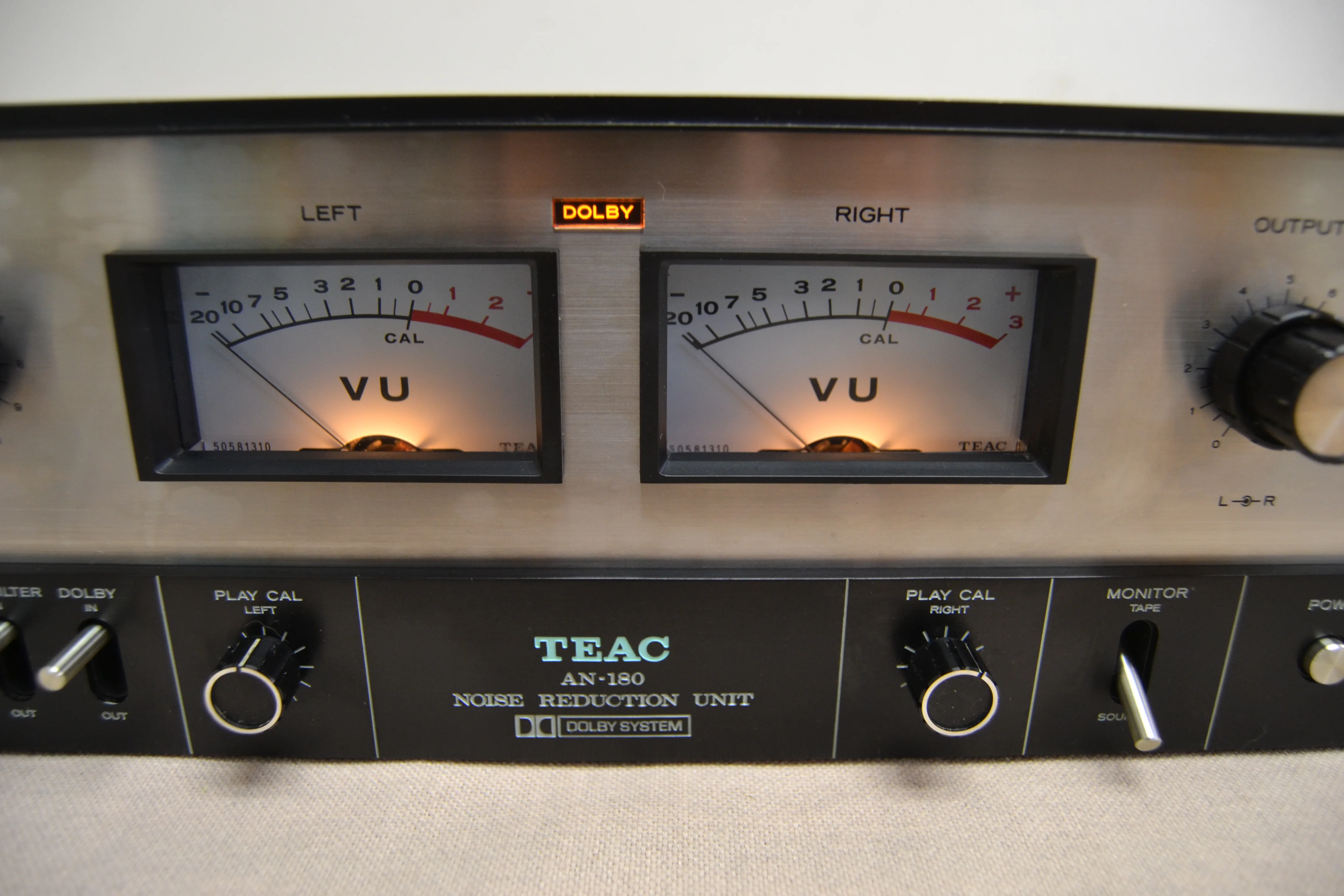 TEAC AN-180  Noise Reduction Unit (1972) - Image 3