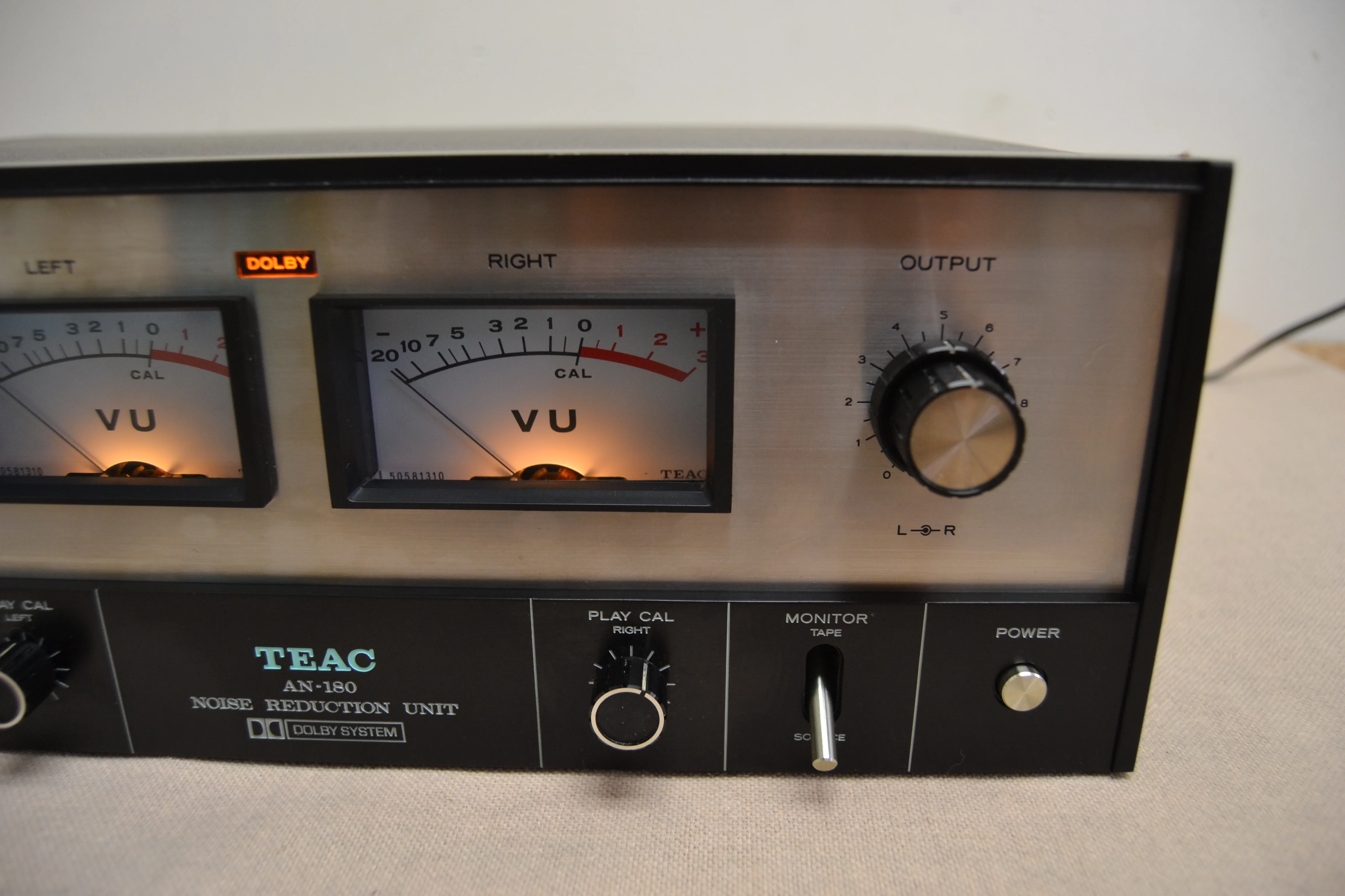 TEAC AN-180  Noise Reduction Unit (1972) - Image 4