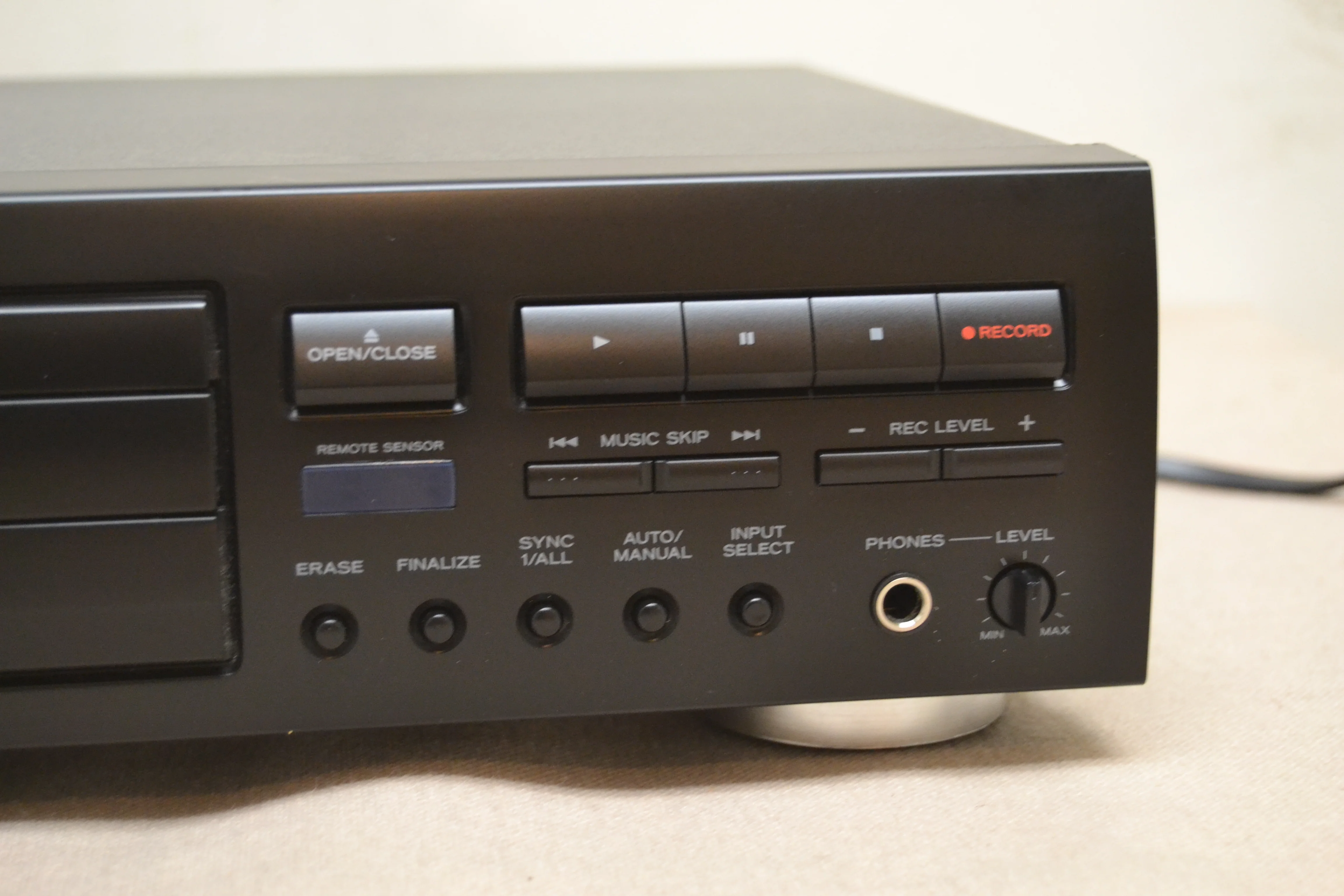 Teac CD-RW890 Cd Player & Recorder * Remote - Image 11