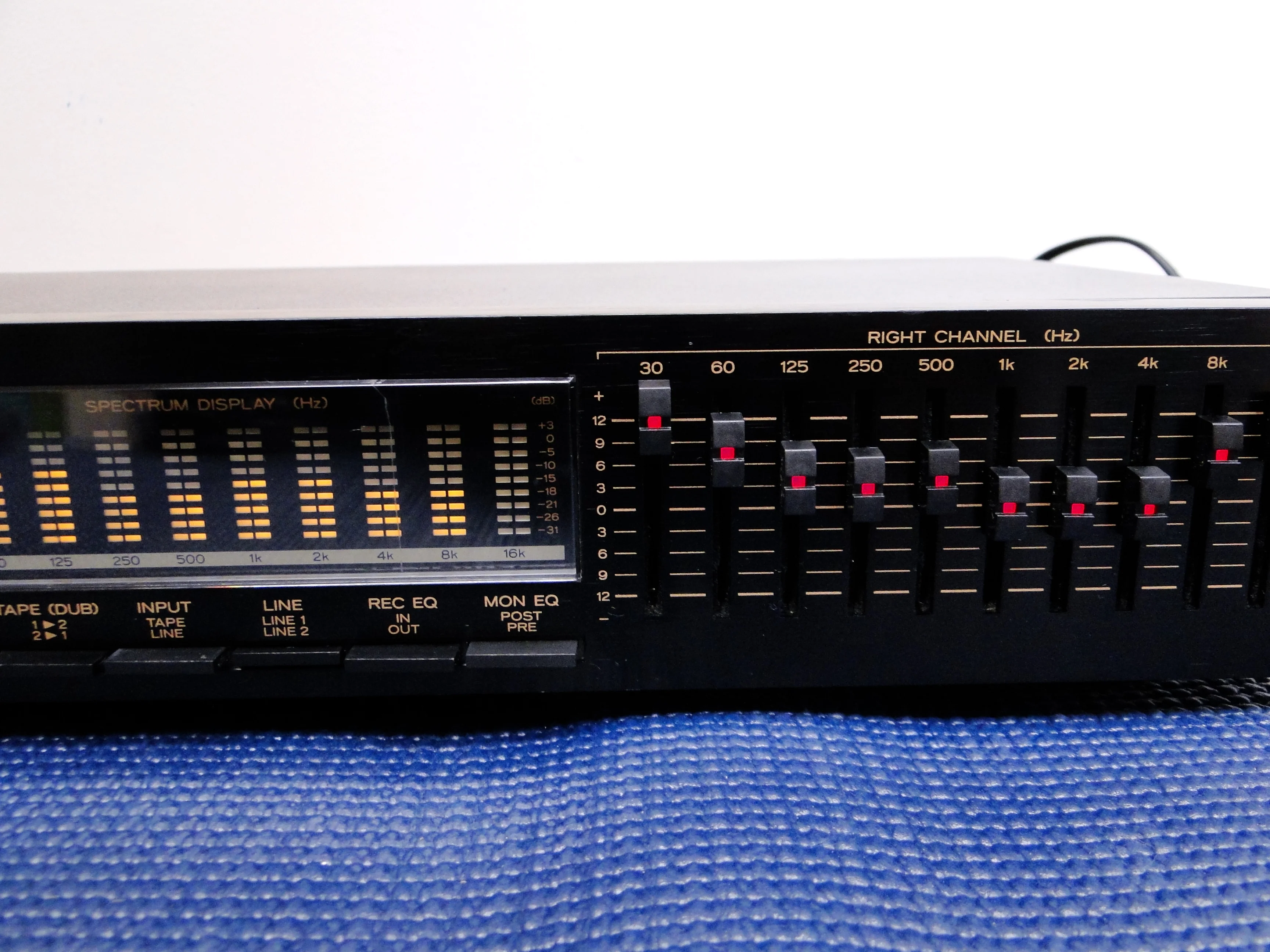 Teac EQA-22 Stereo Graphic Equalizer - Image 4
