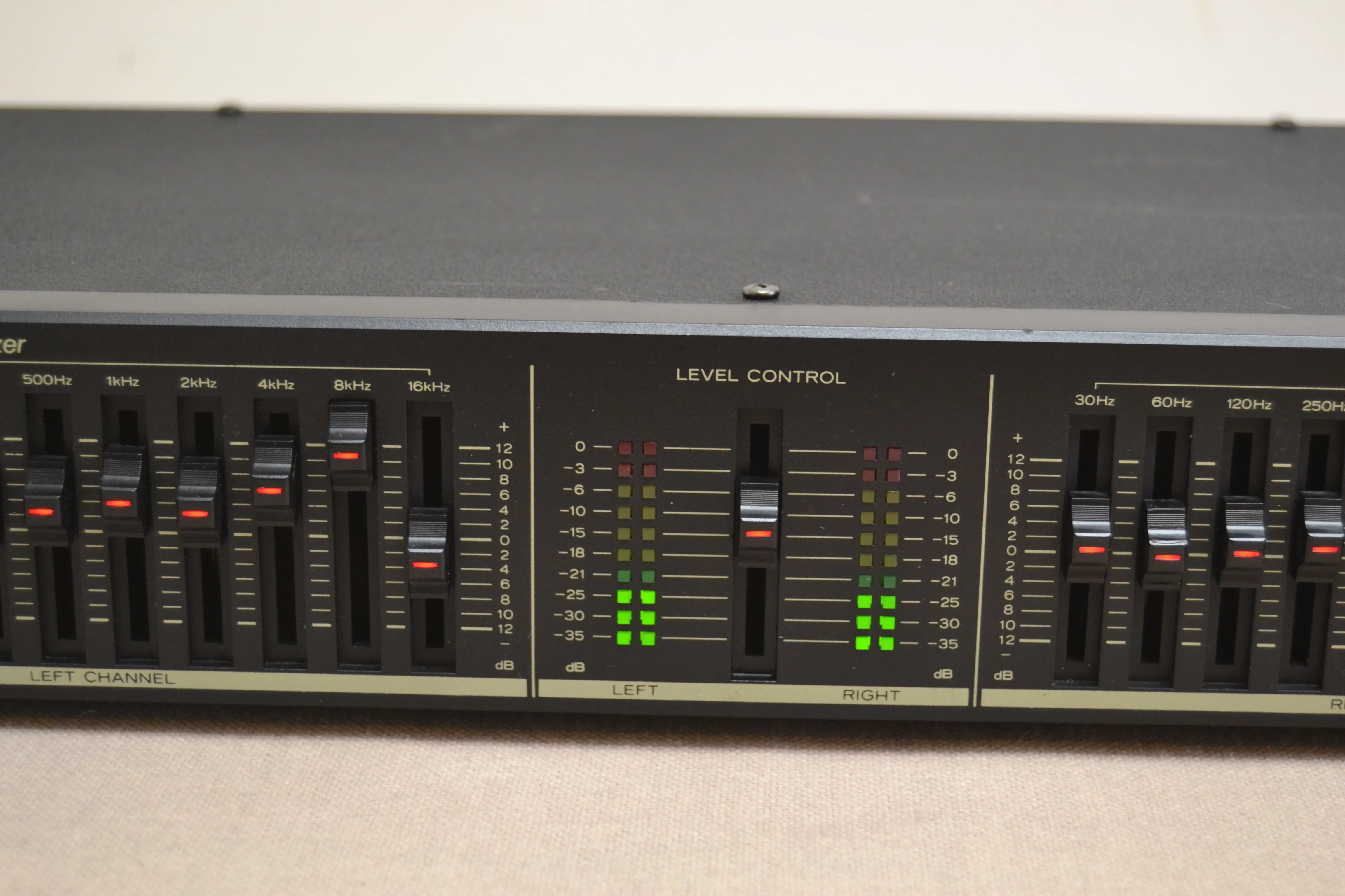 Teac EQA-5 Graphic Equalizer - Image 3