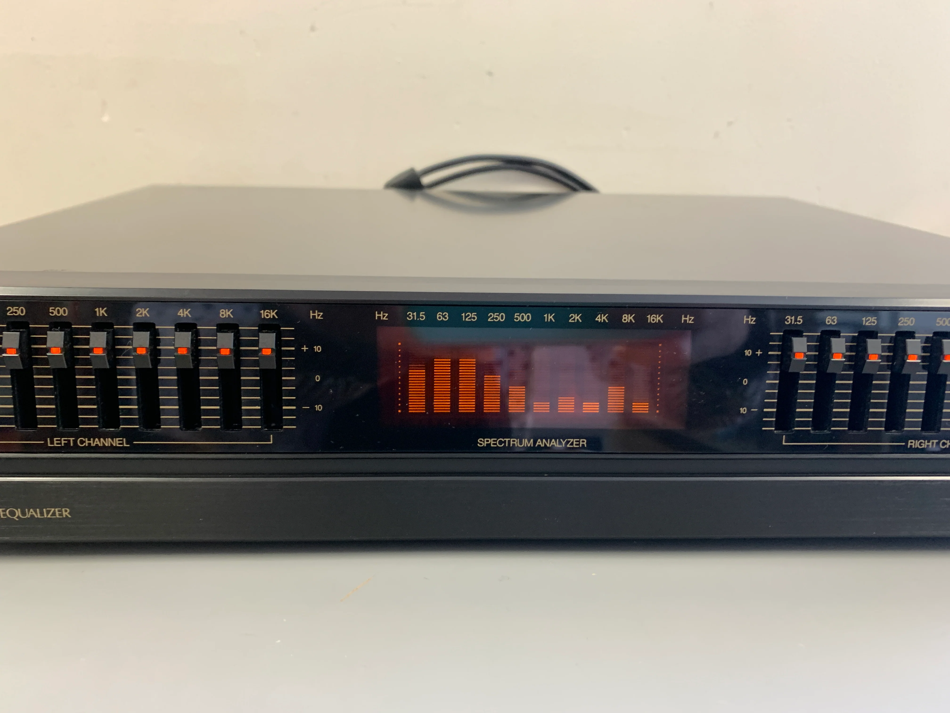 Teac EQA-6 Equalizer - Image 10