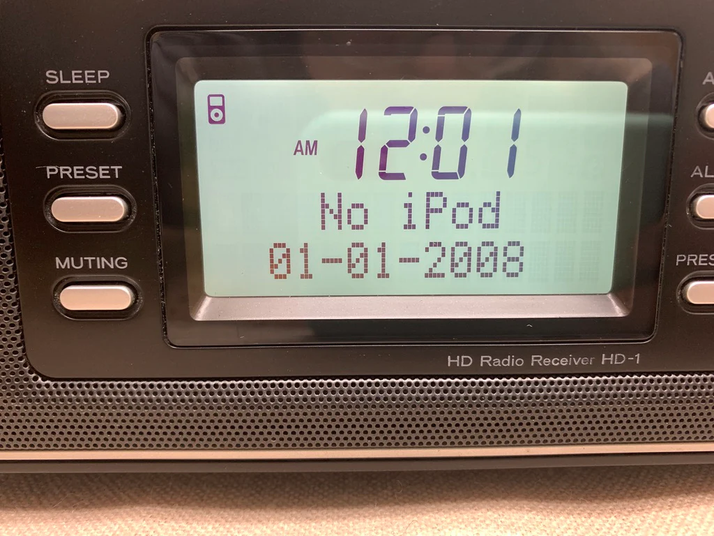 TEAC HD-1 AM/FM/HD Alarm Radio with AUX & iPod dock - Image 5