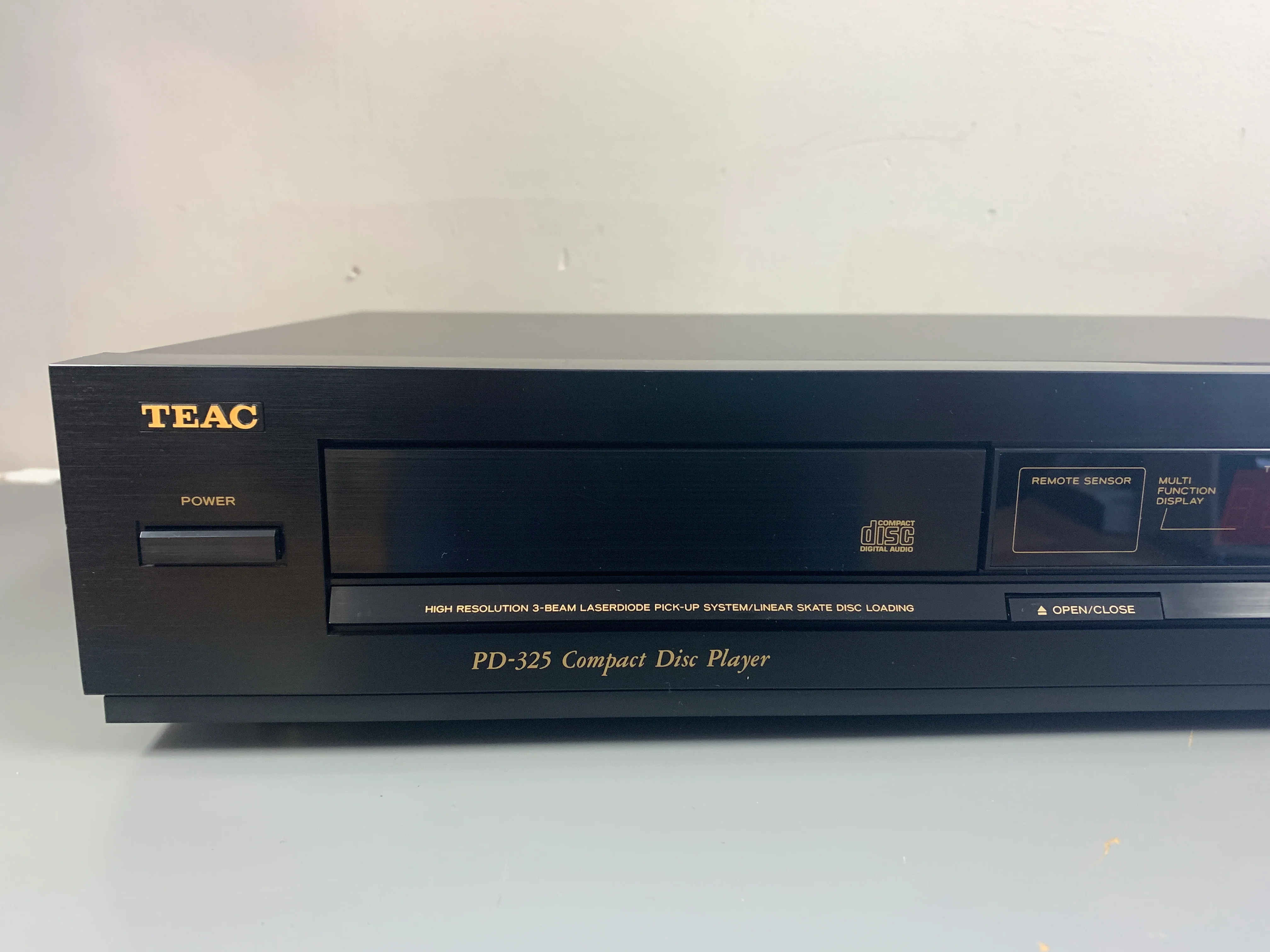 TEAC PD-325 CD Player - Image 2