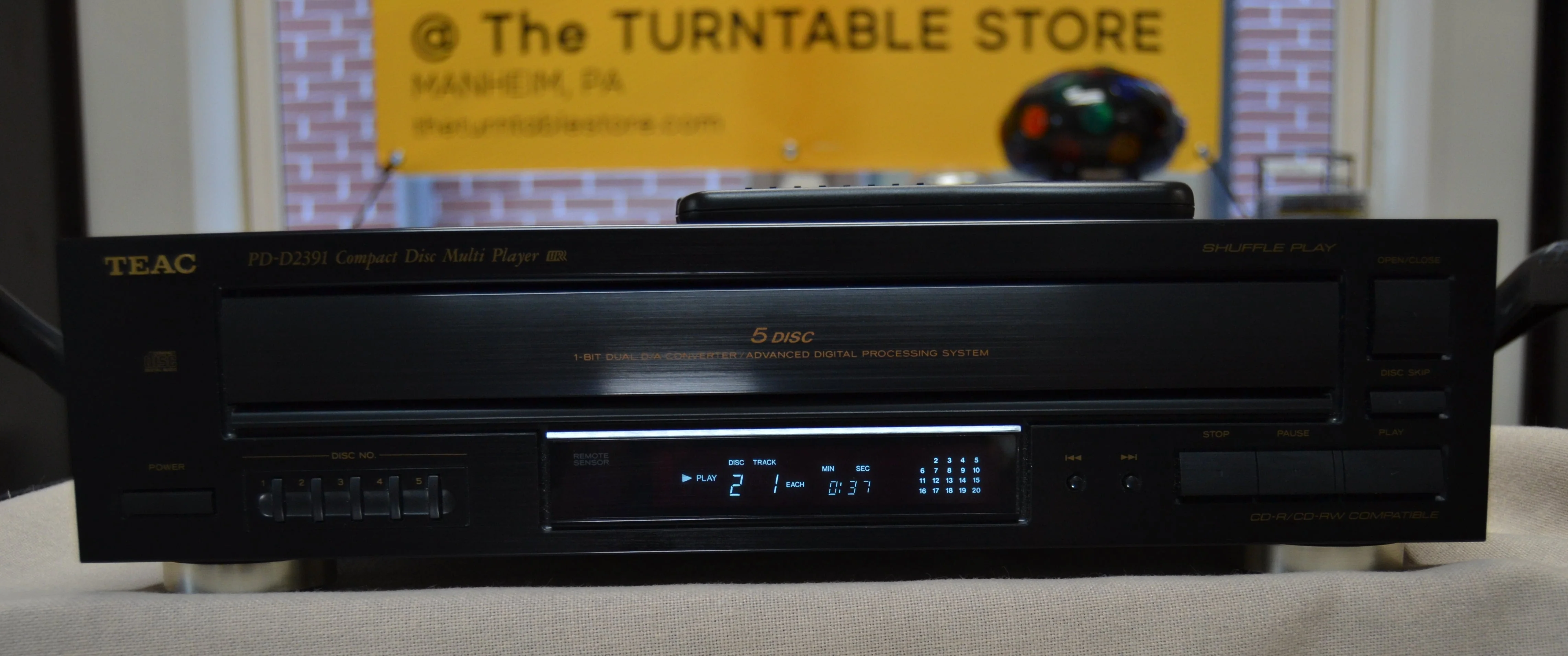 Teac PD-D2391 CD Carousel 5 Discs * Remote Control