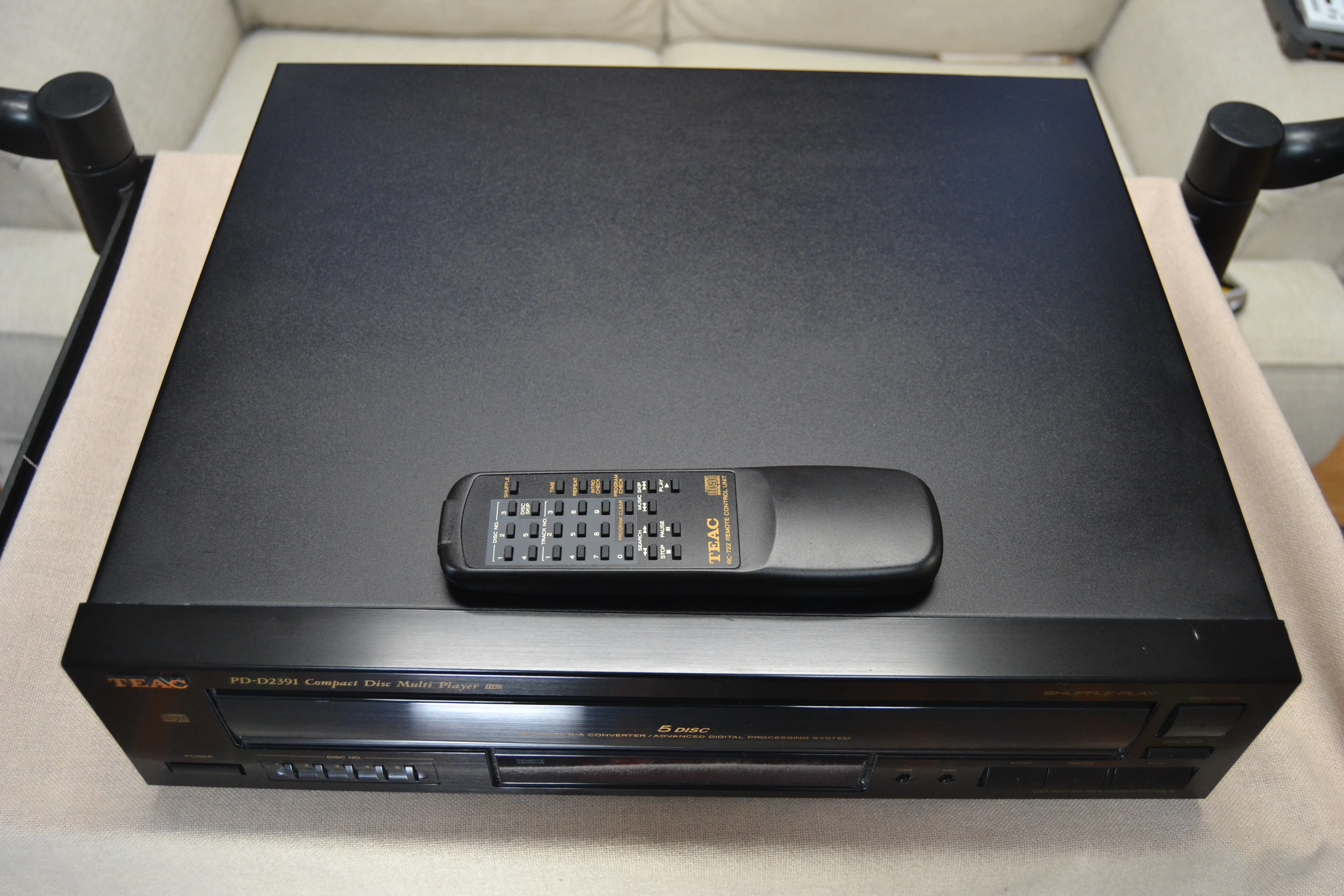 Teac PD-D2391 CD Carousel 5 Discs * Remote Control - Image 5