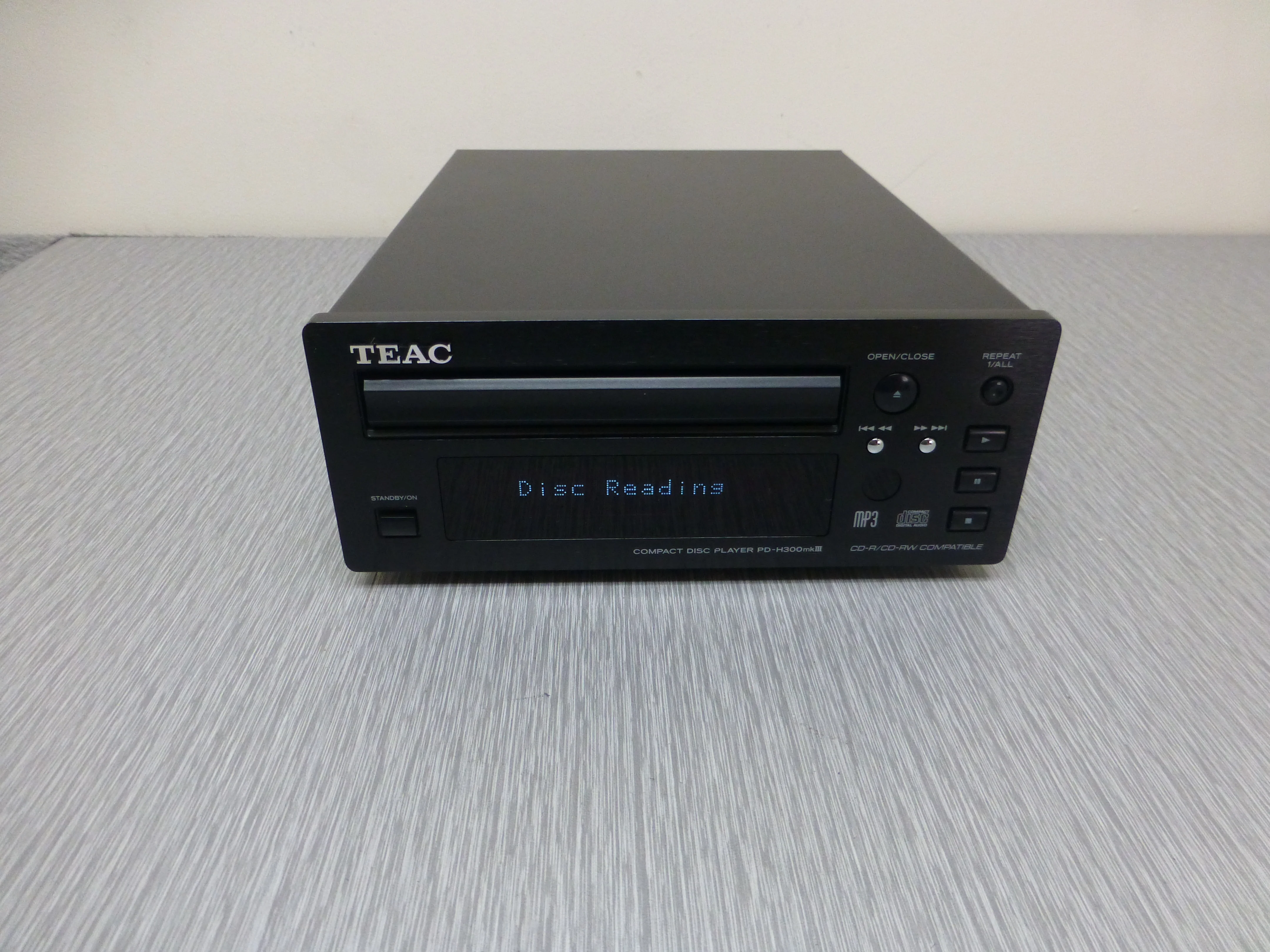 TEAC PD-H300 MKIII  Compact Disc Player (1997-09) - Image 4