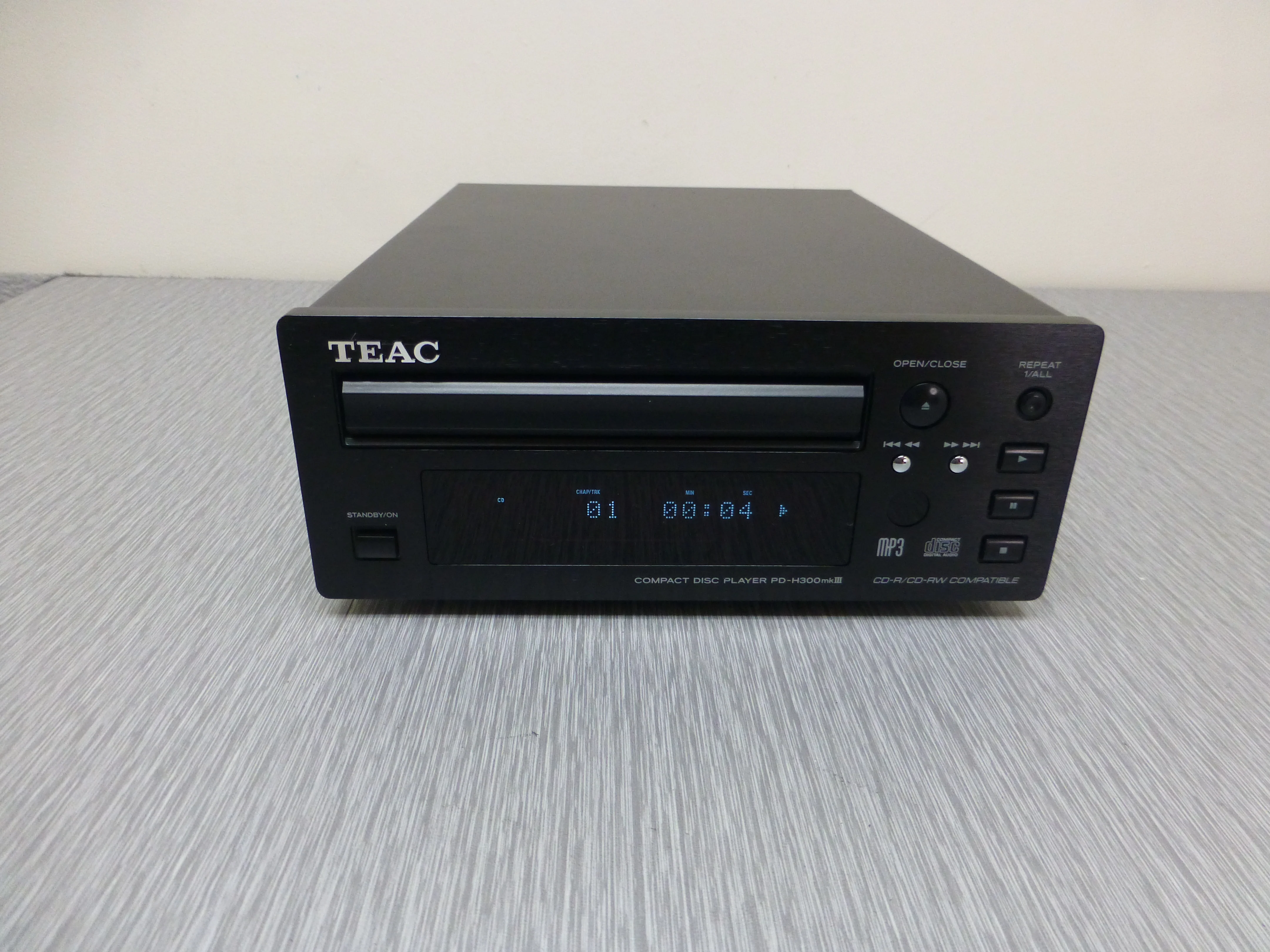 TEAC PD-H300 MKIII  Compact Disc Player (1997-09) - Image 7