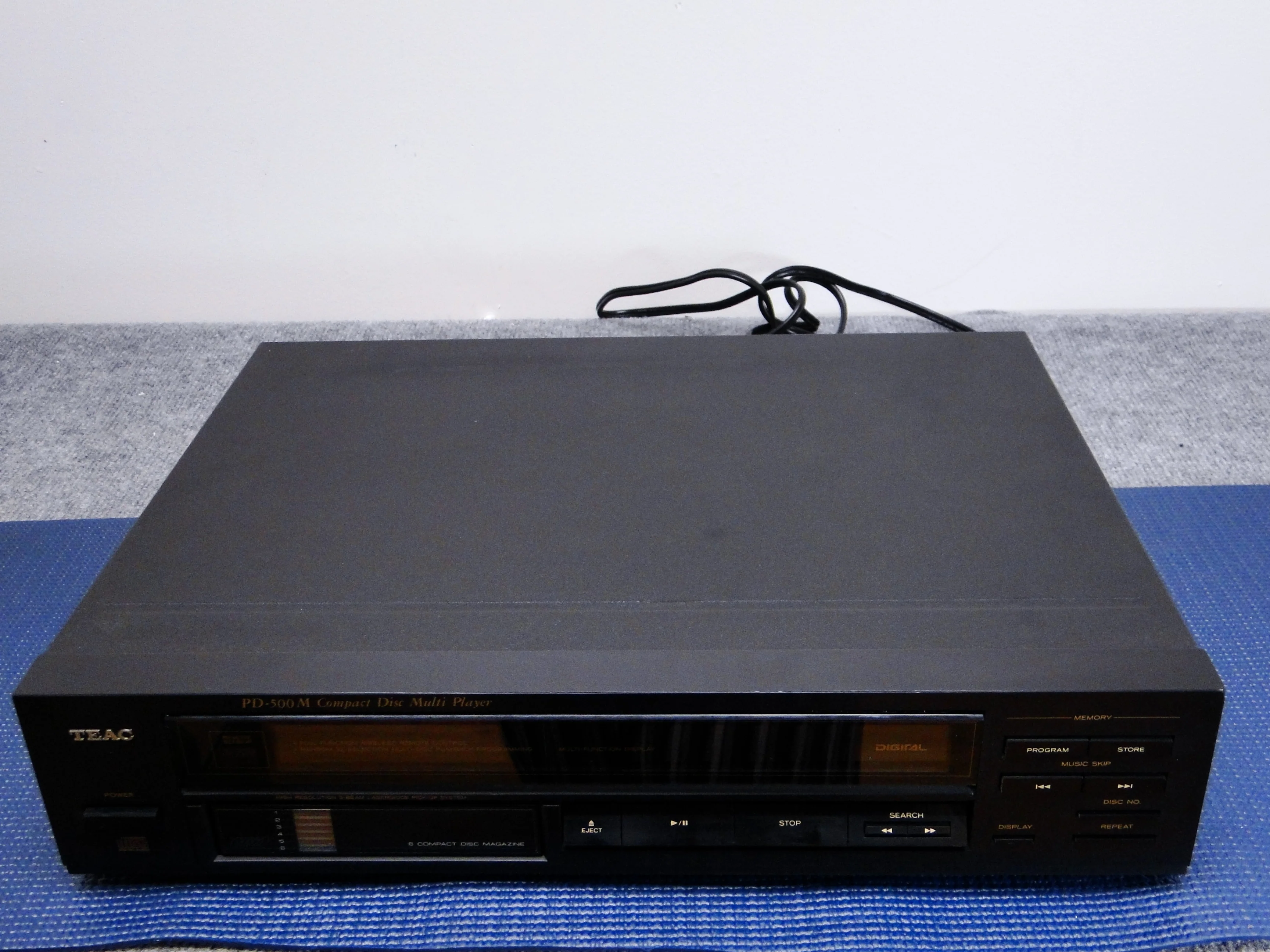 Teac PD-M500 CD Changer * 6 Disc Cartridge * Remote * Manual - Image 12