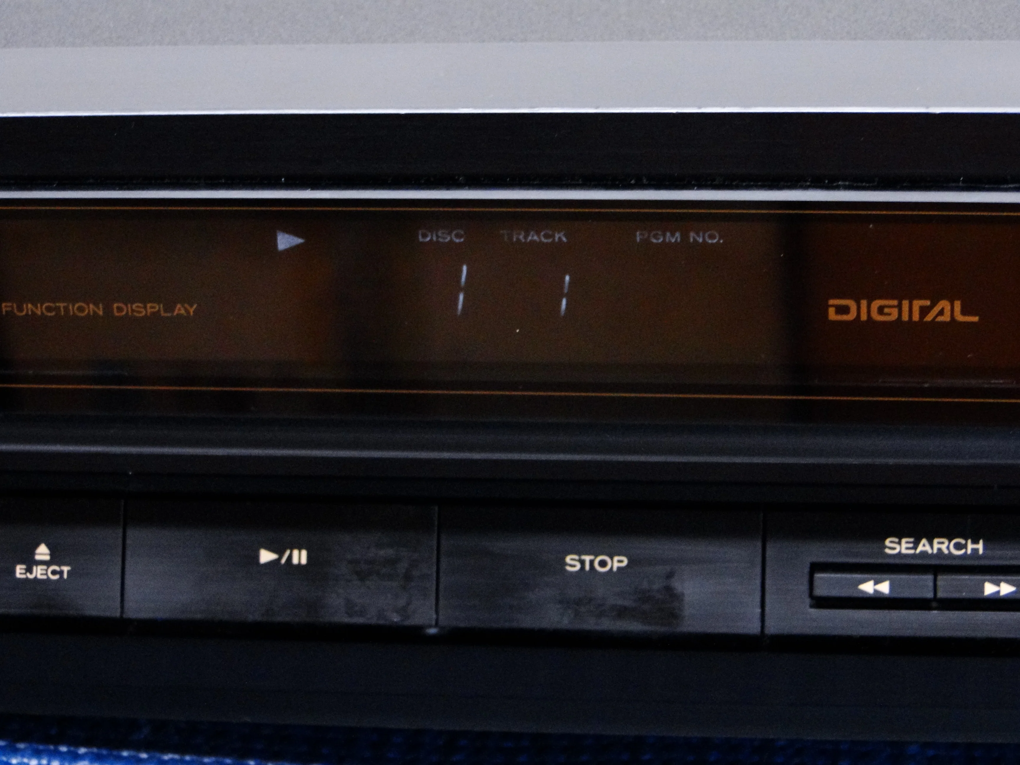 Teac PD-M500 CD Changer * 6 Disc Cartridge * Remote * Manual - Image 9