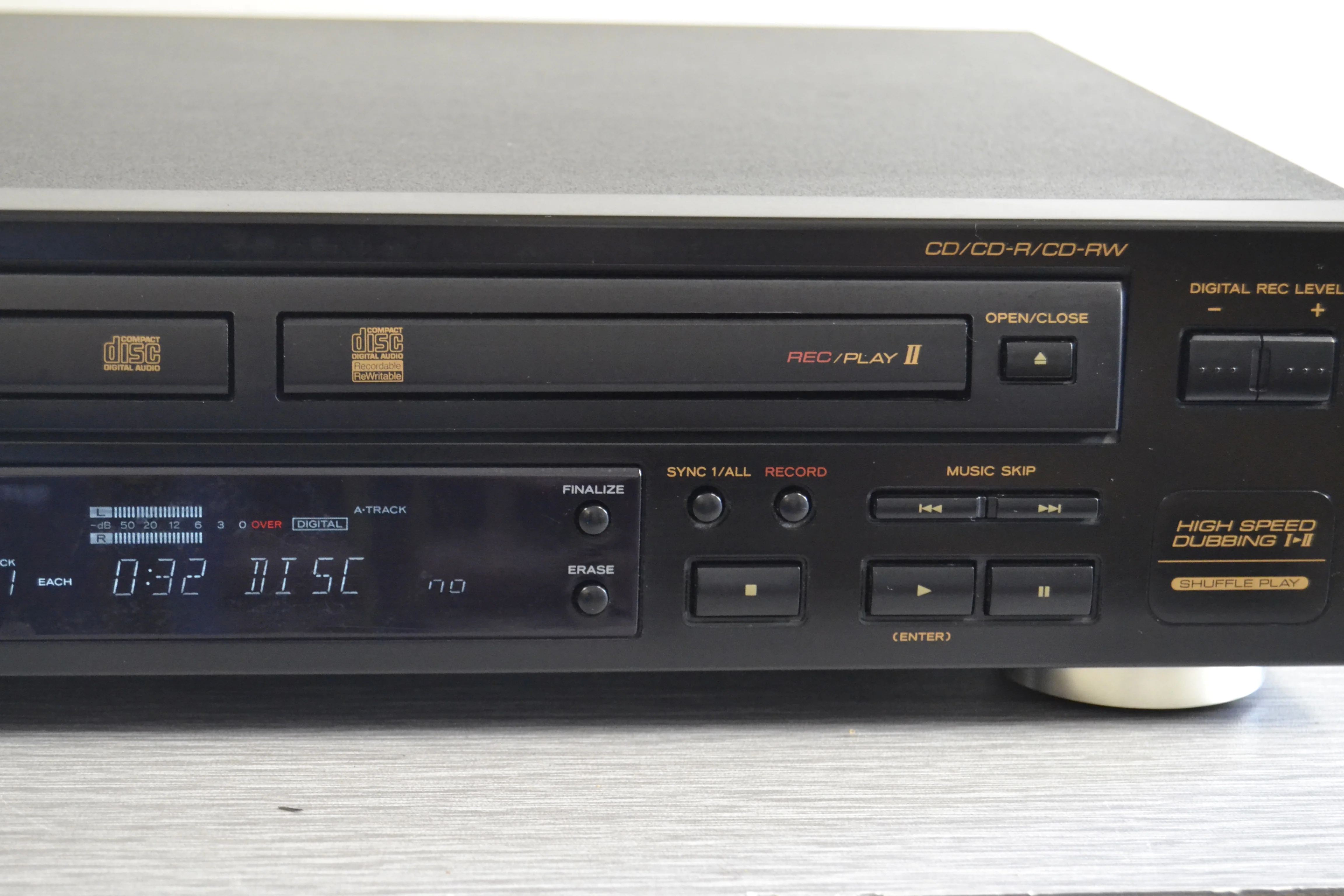 Teac RW-D200 CD Recorder & Player * Remote Control - Image 4