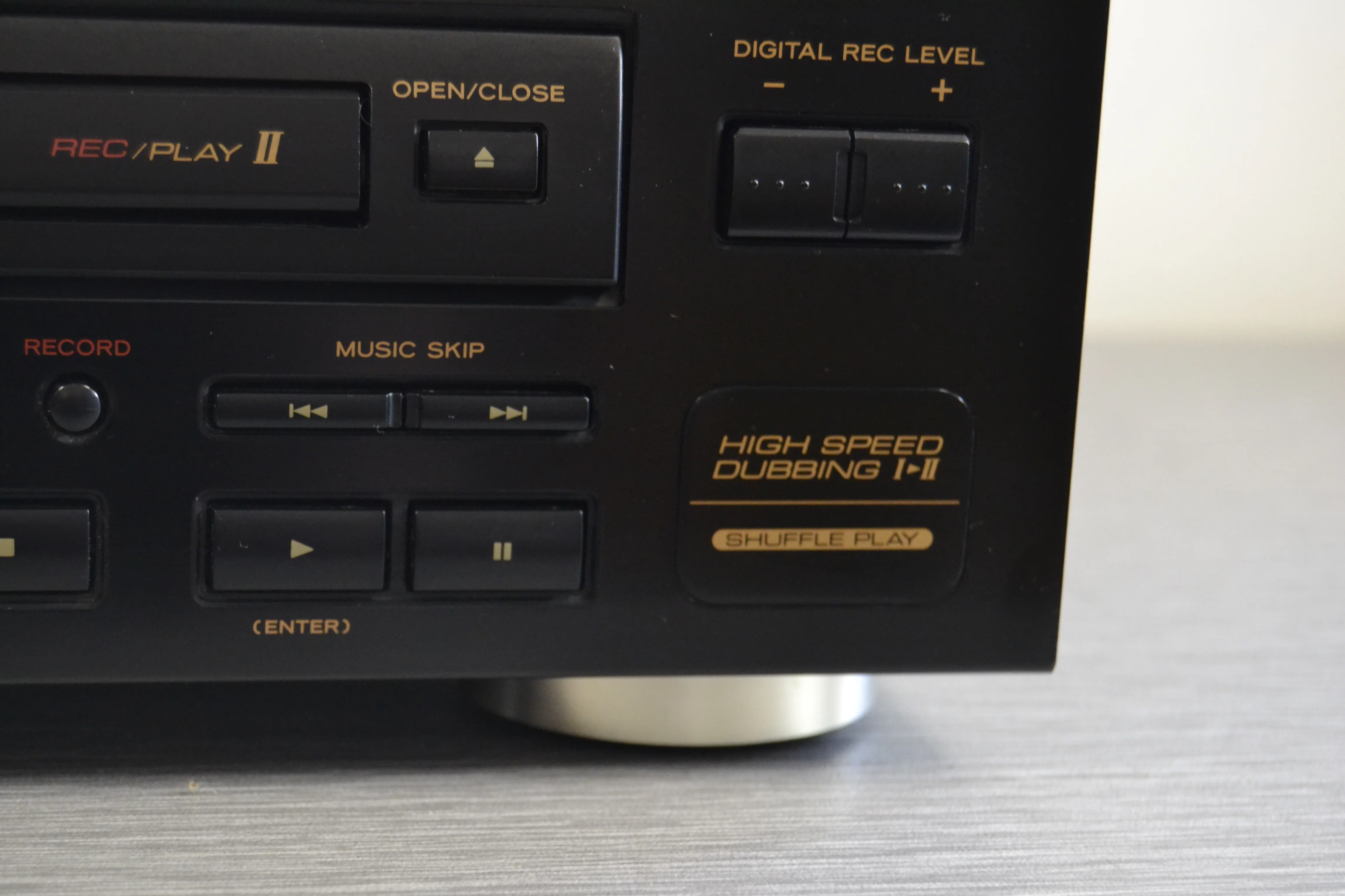 Teac RW-D200 CD Recorder & Player * Remote Control - Image 6