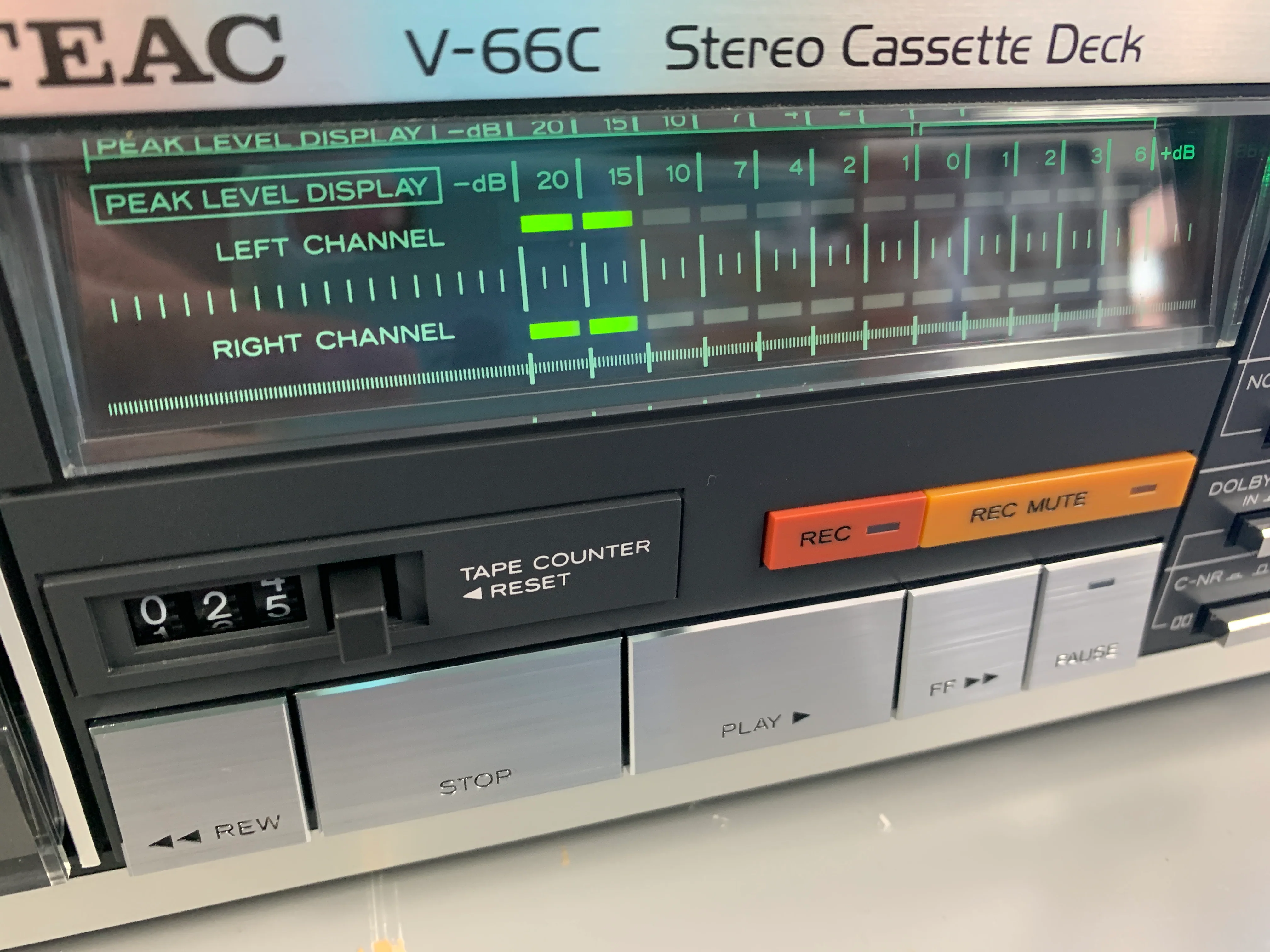 Teac V66-C Single Cassette Deck * Fully Serviced * New Belts - Image 9