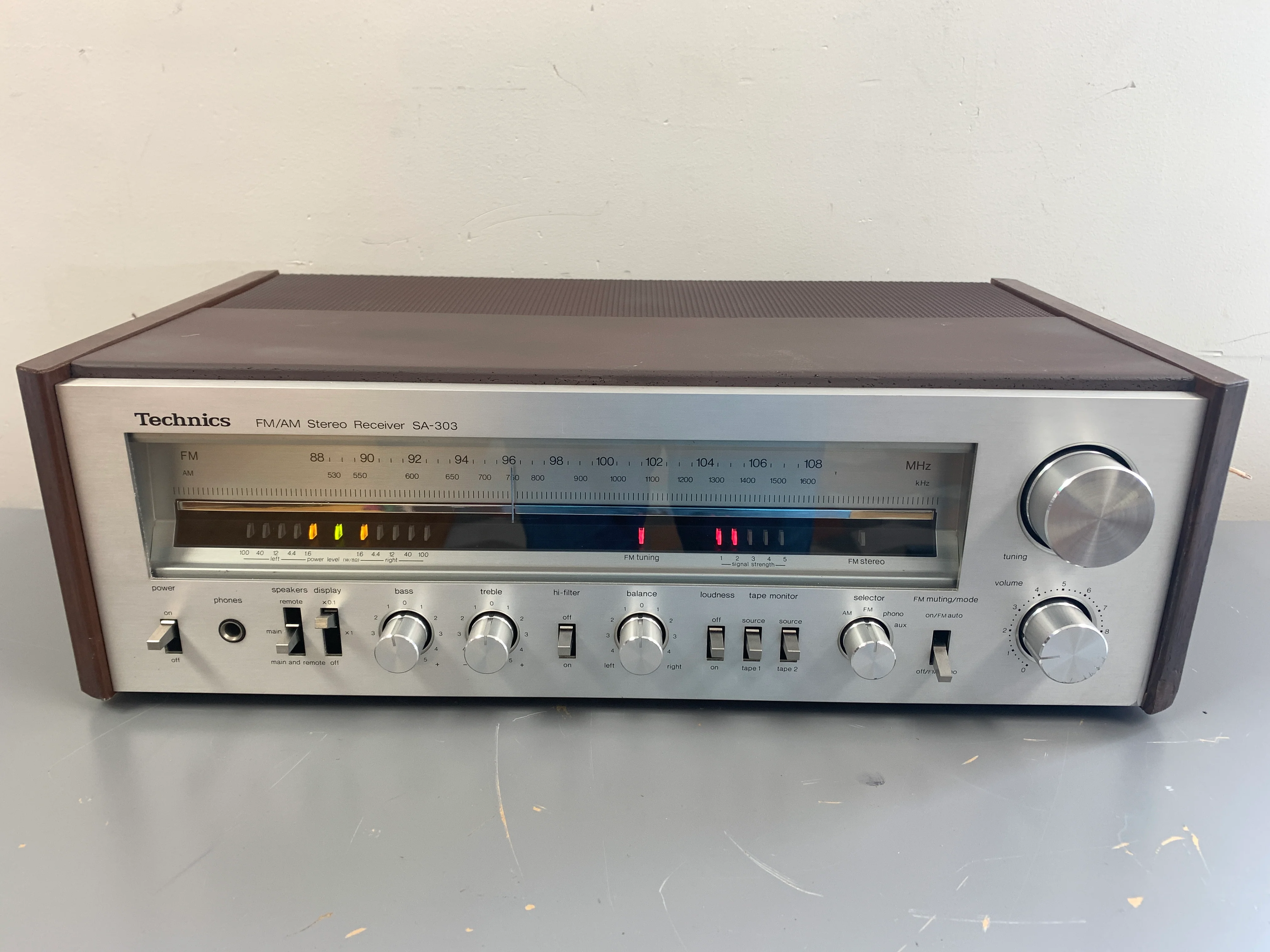 Technics SA-303 Stereo receiver * 1979 * 40W RMS