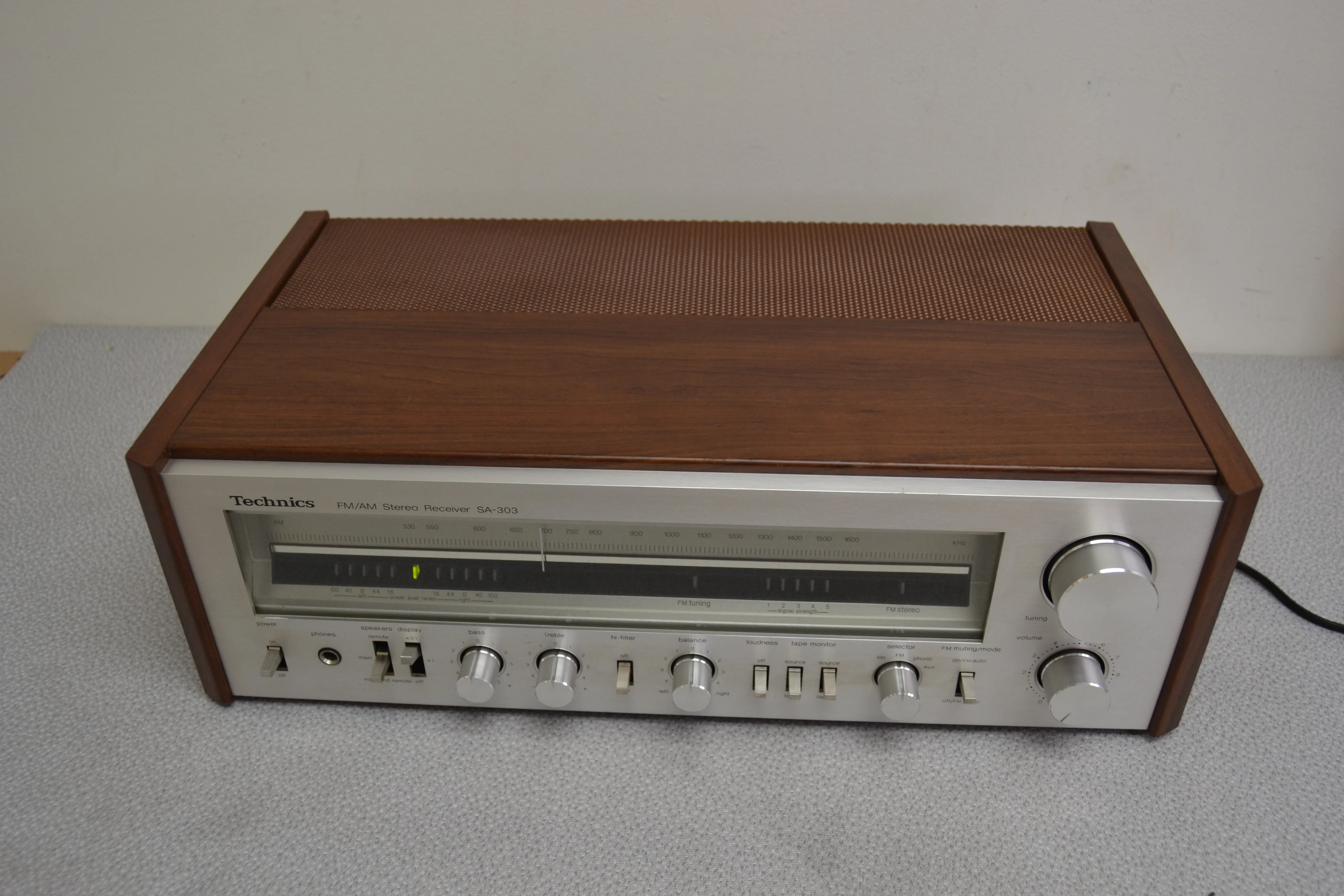 Technics SA-303 Stereo Receiver * 40W RMS * 1979 * Fully Serviced - Image 5
