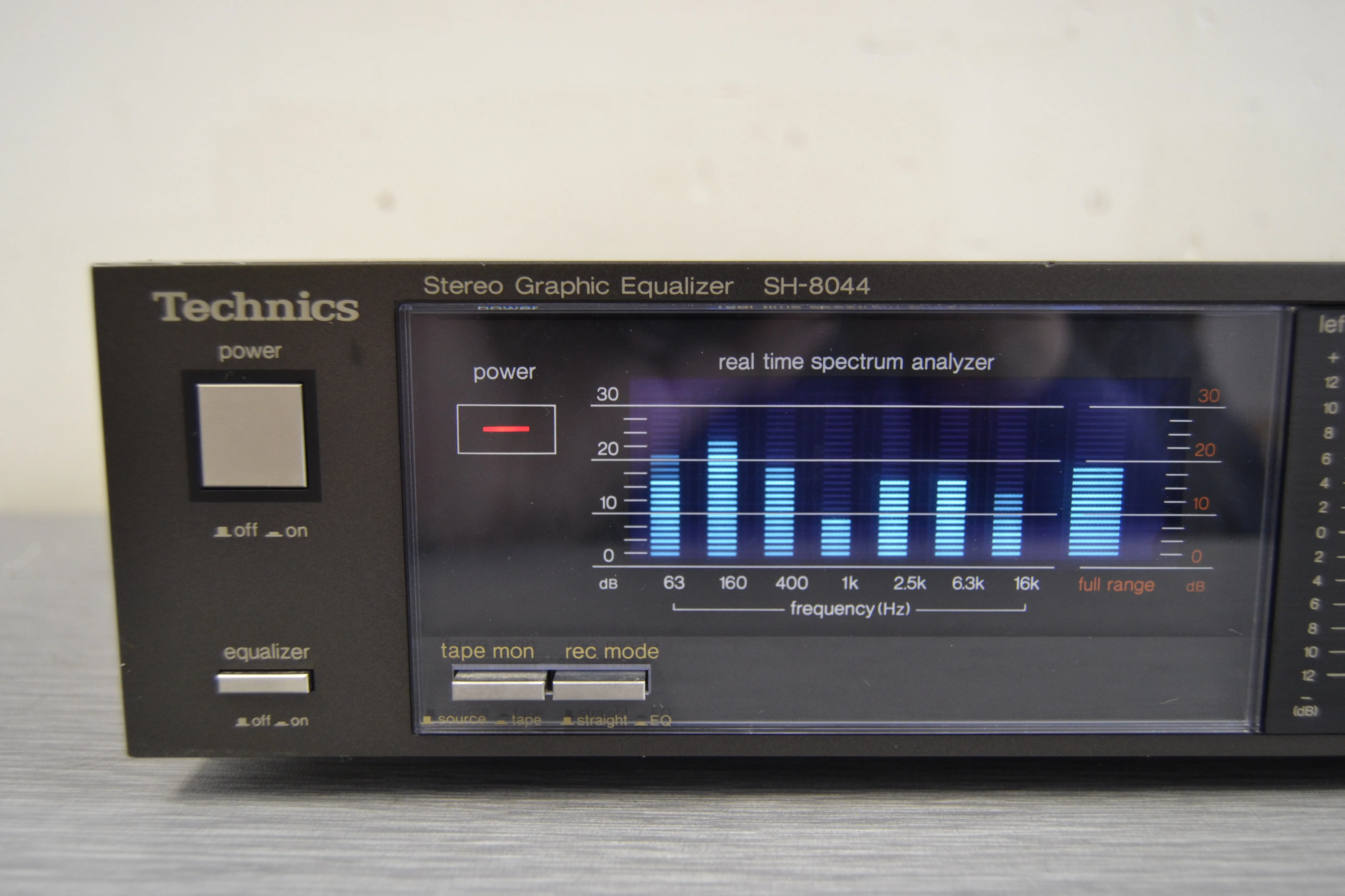 Technics SH-8044 Stereo Graphic Equalizer - Image 2