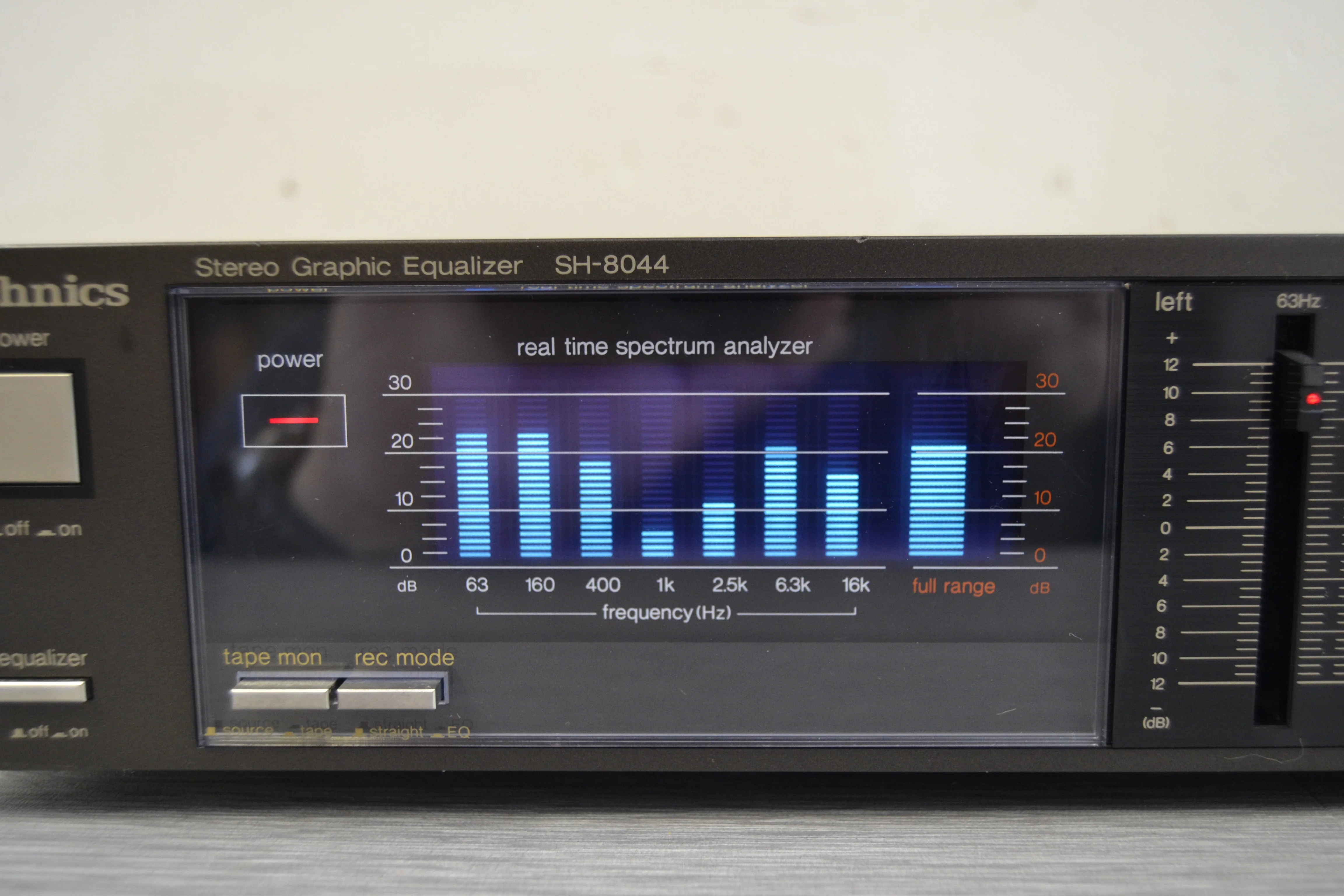 Technics SH-8044 Stereo Graphic Equalizer - Image 3