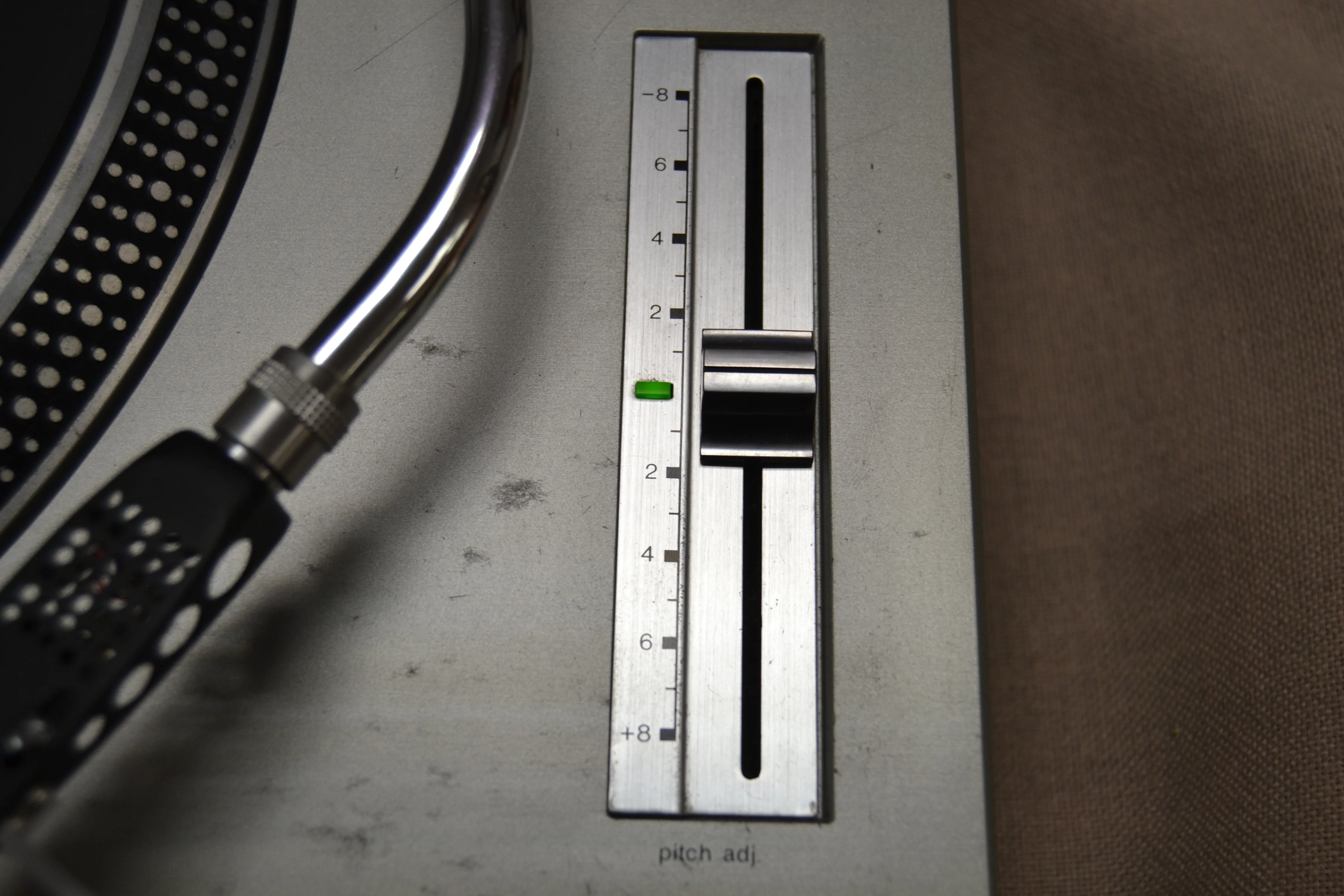 Technics SL-1200 MKII Direct Drive Turntable - Image 9